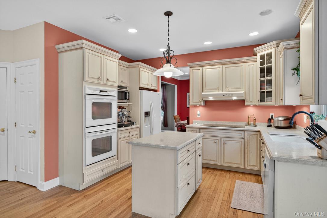 9 Country Woods Drive, Chester, NY 10918