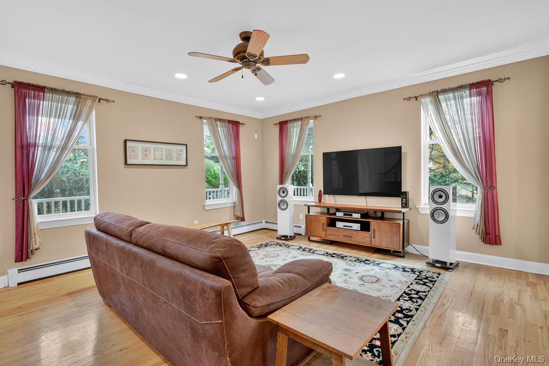 9 Country Woods Drive, Chester, NY 10918