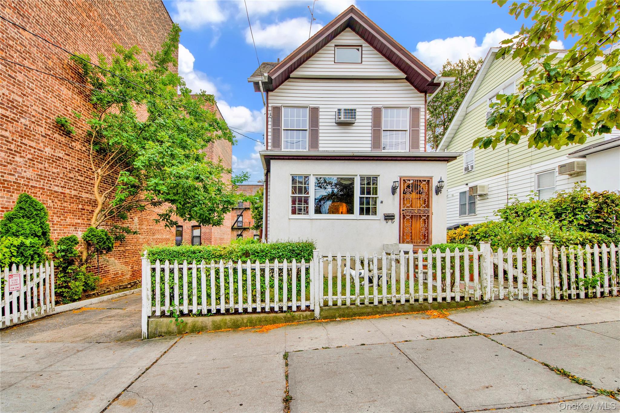 242 E 237th Street, Bronx, NY 10470