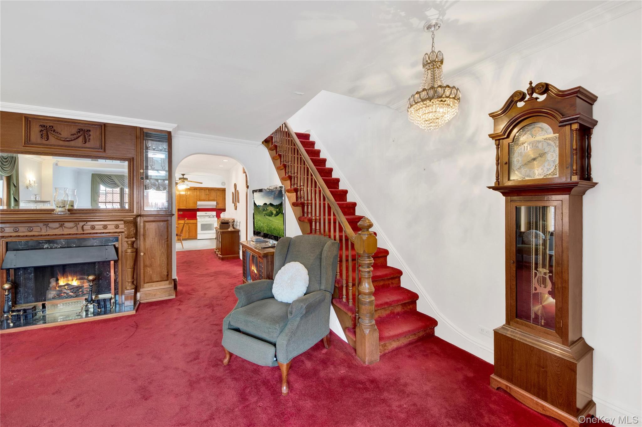 242 E 237th Street, Bronx, NY 10470