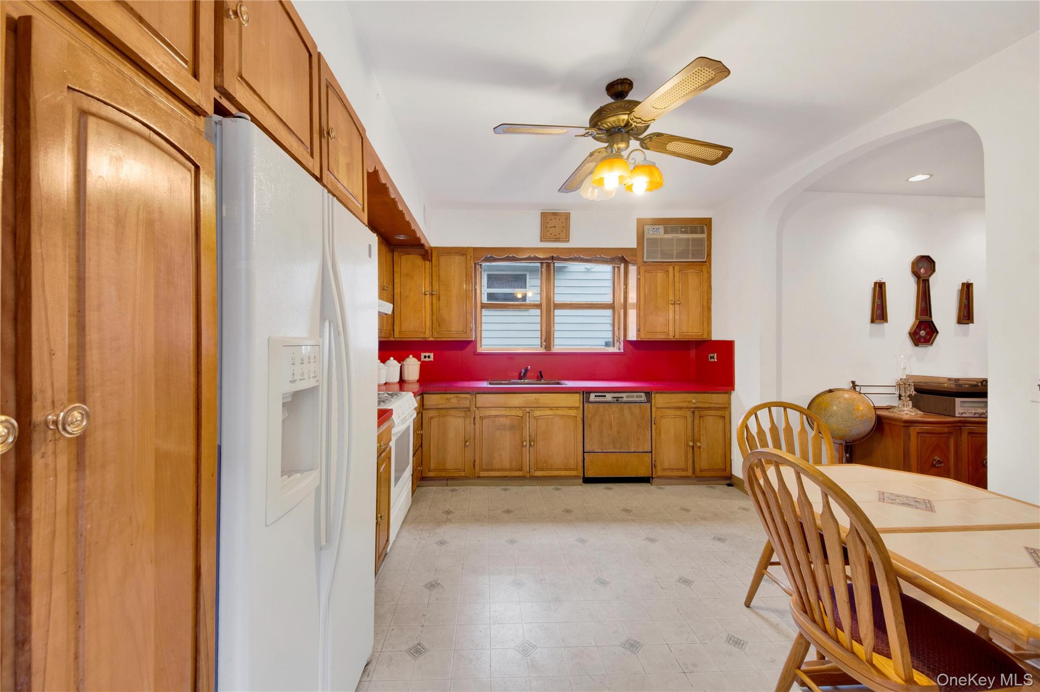 242 E 237th Street, Bronx, NY 10470