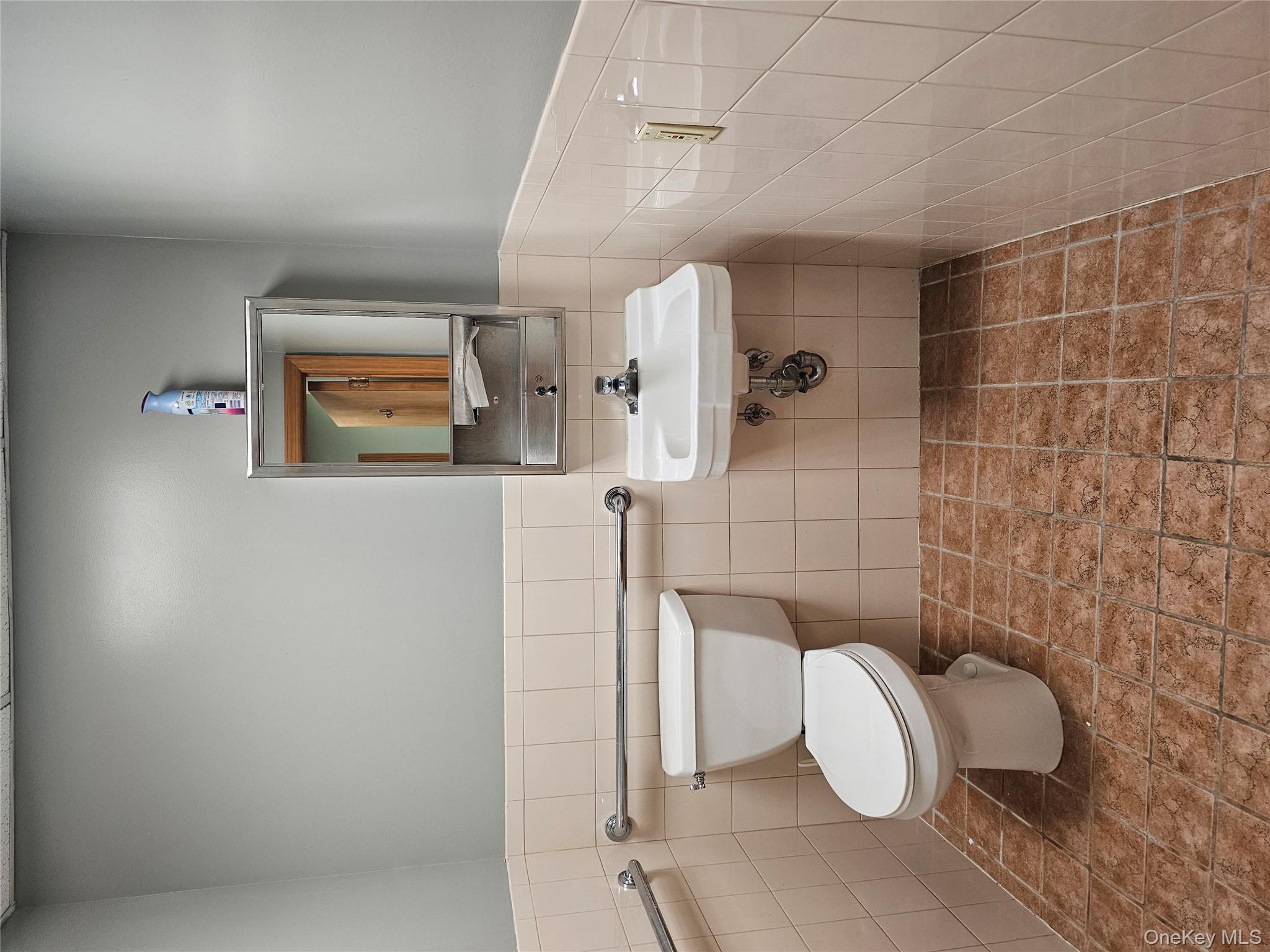 91a carman, Cedarhurst, NY 11516