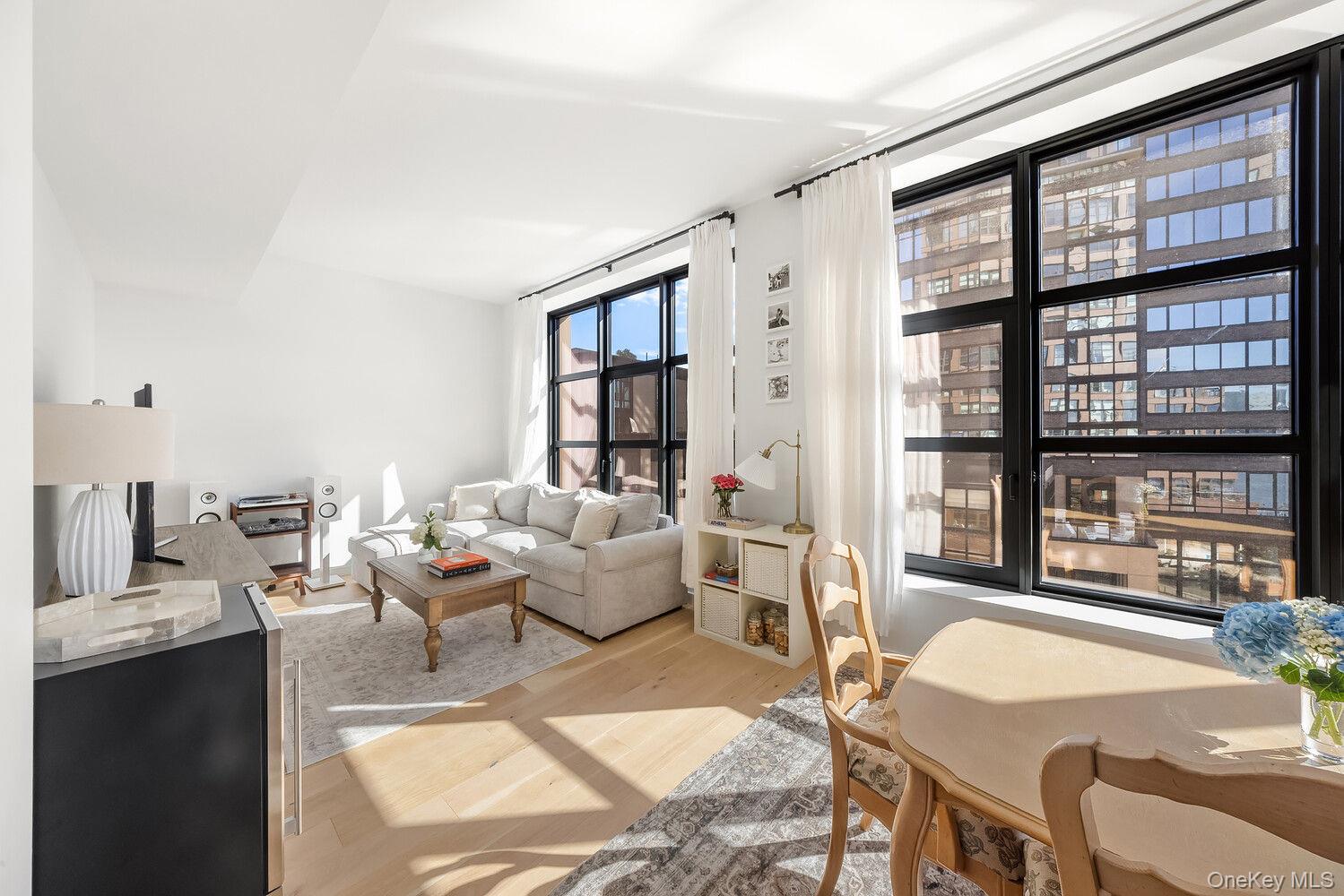 29 HURON Street # 4EW, Brooklyn, NY 11222