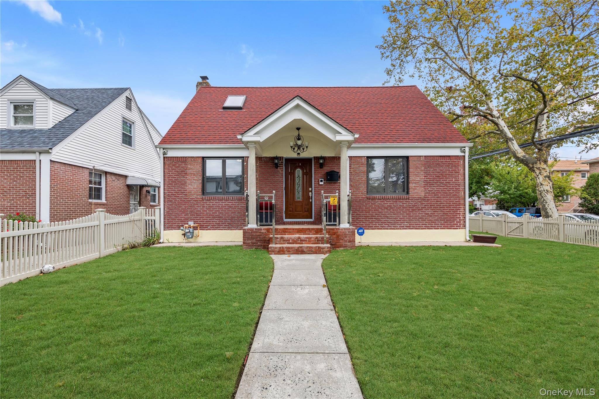 7653 268th Street, Glen Oaks, NY 11040