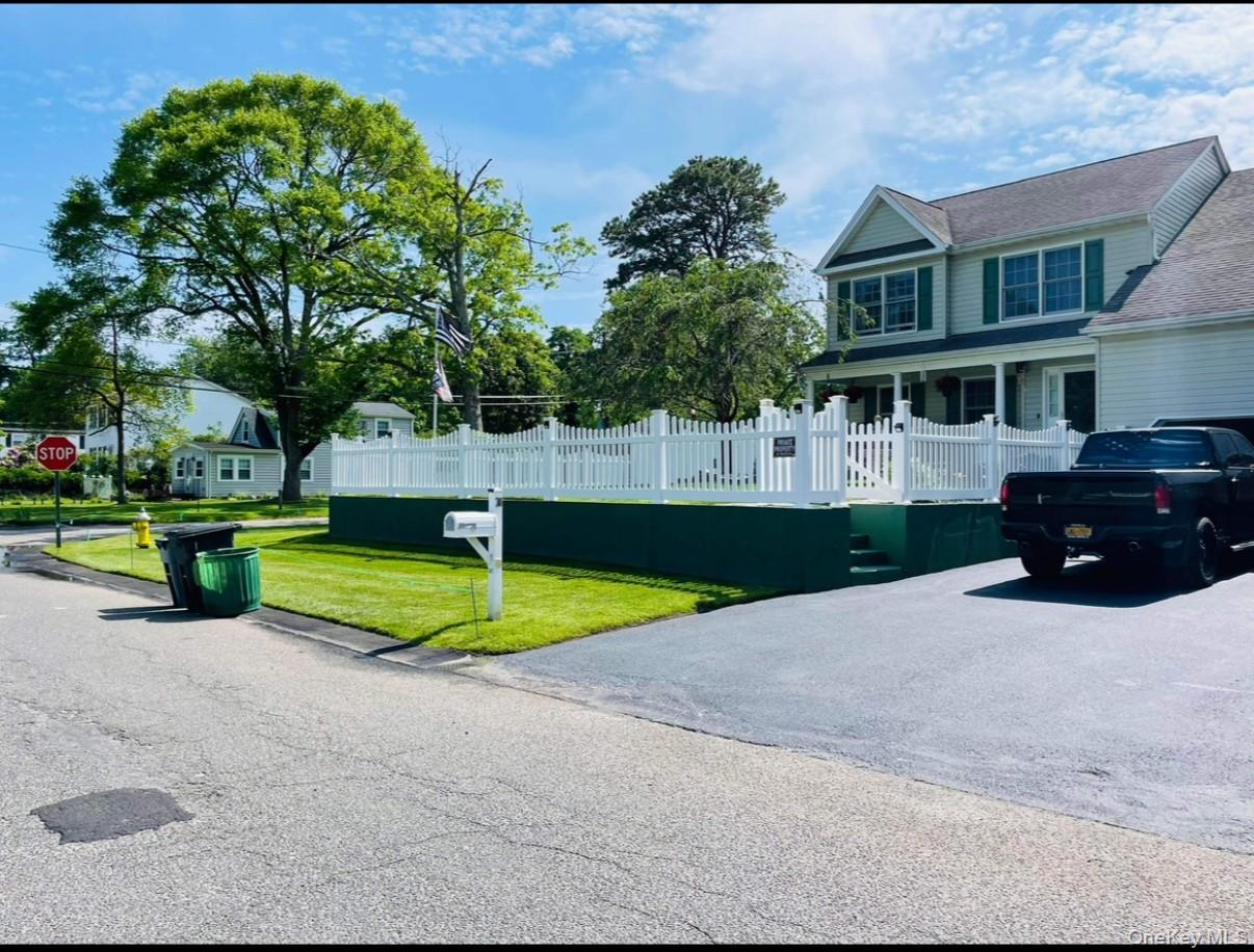 30 Lakeview Drive, Mastic Beach, NY 11951