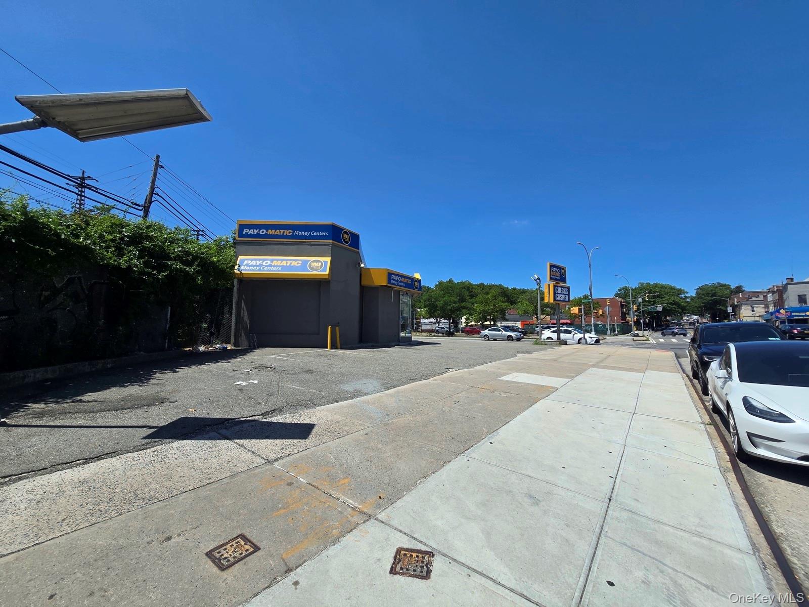 68-12 Queens Boulevard, Woodside, NY 11377