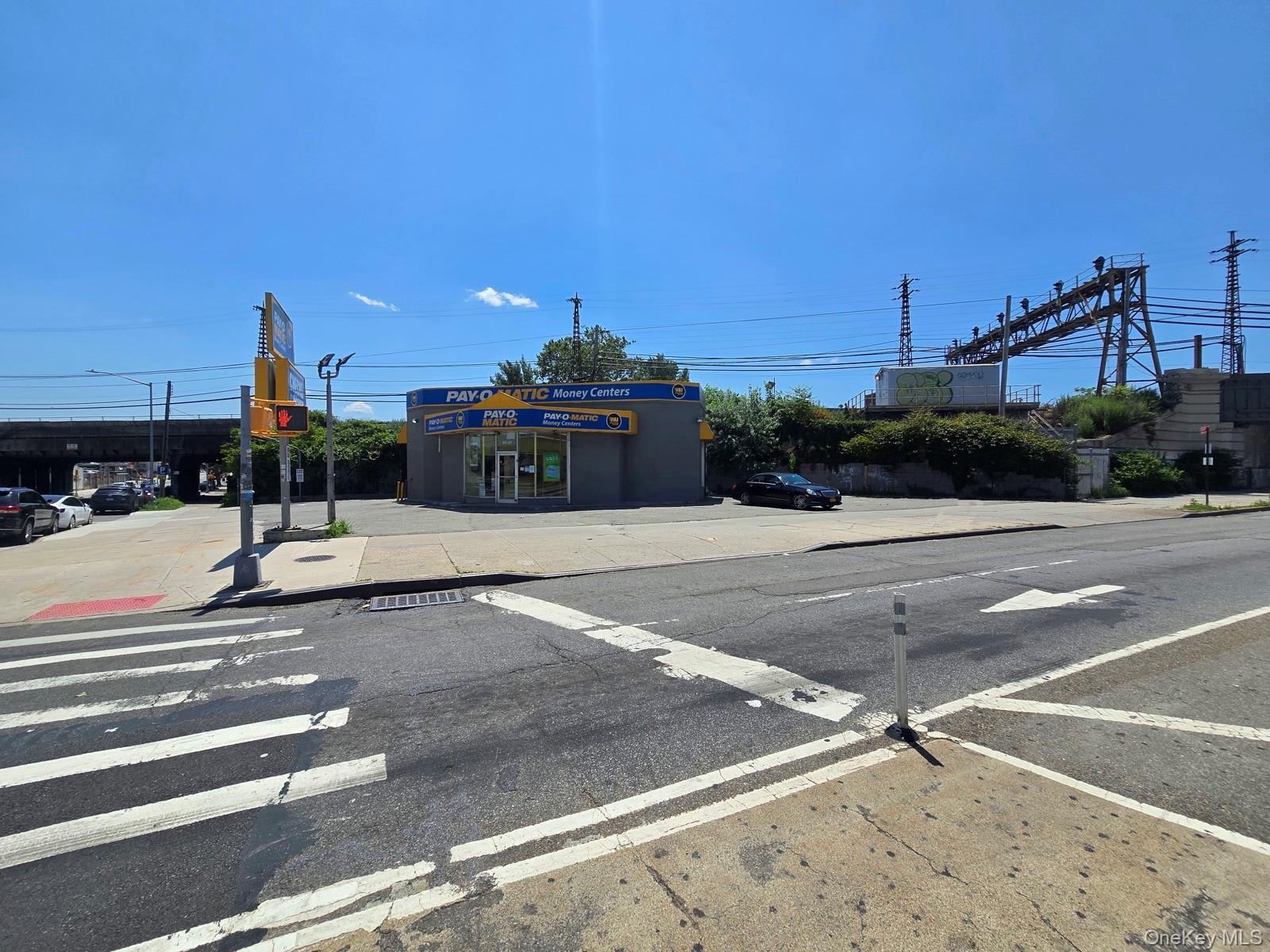 68-12 Queens Boulevard, Woodside, NY 11377