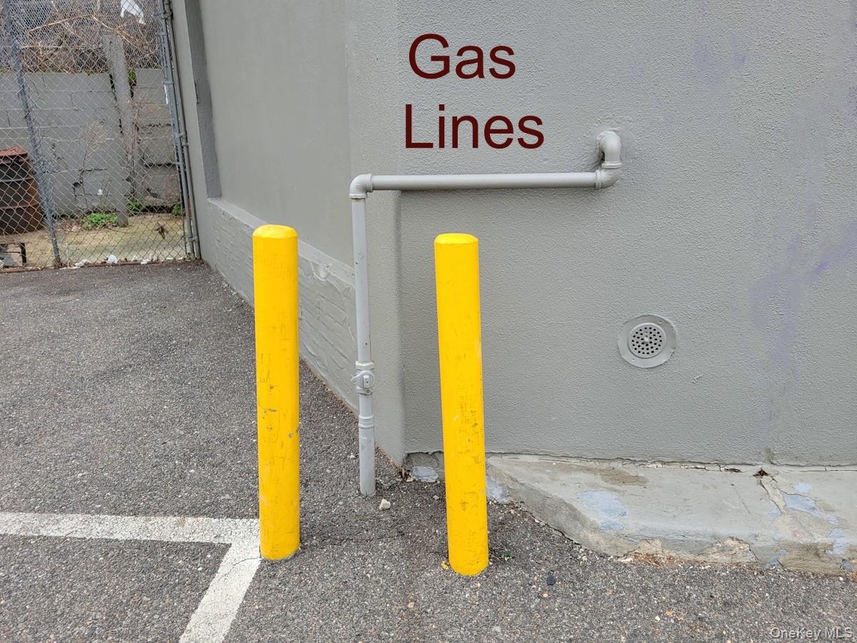 68-12 Queens Boulevard, Woodside, NY 11377