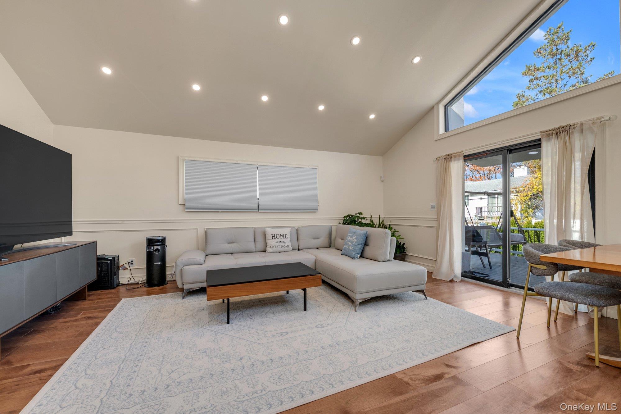 22469 76th Road, Bayside, NY 11364