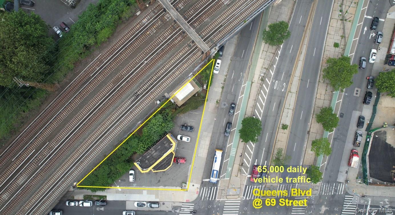 68-12 Queens Boulevard, Woodside, NY 11377