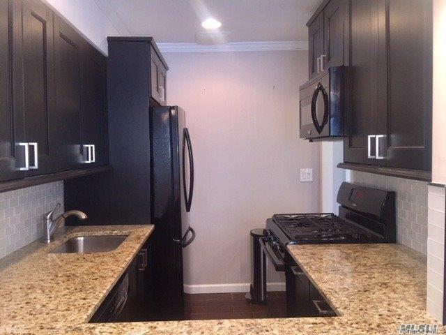 22 N Forest Avenue # 2F, Rockville Centre, NY 11570