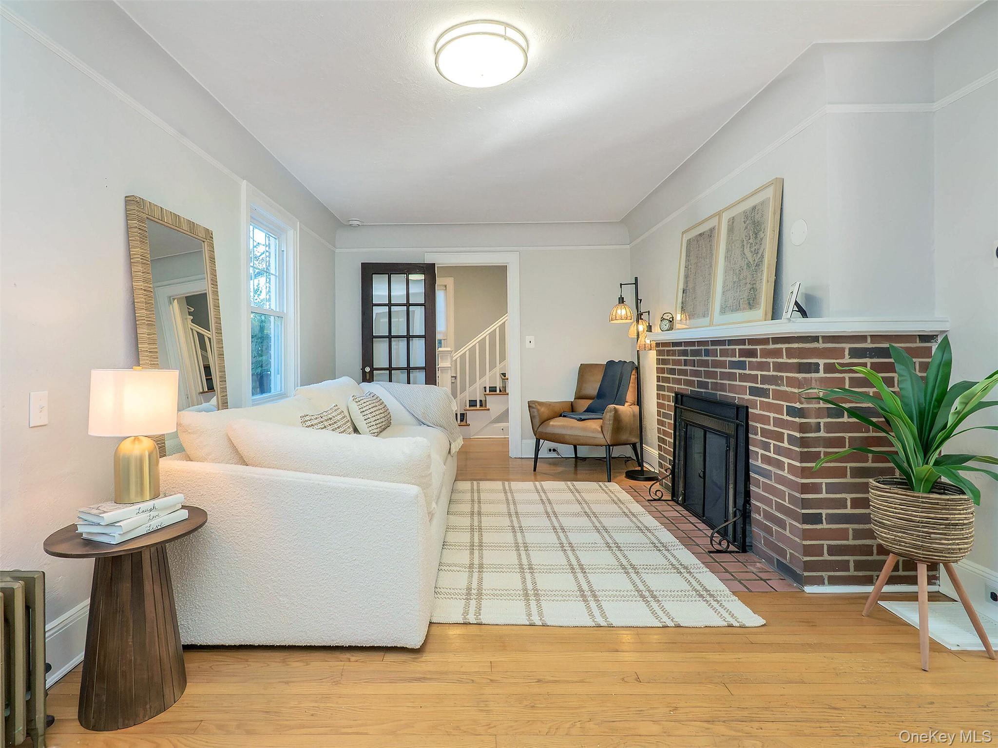 16 Avenue A, Port Washington, NY 11050