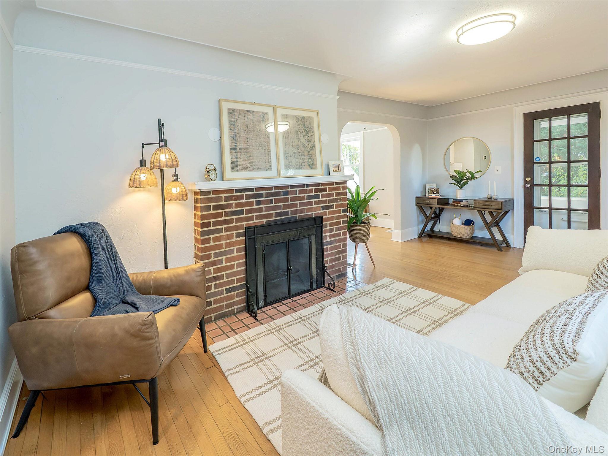 16 Avenue A, Port Washington, NY 11050