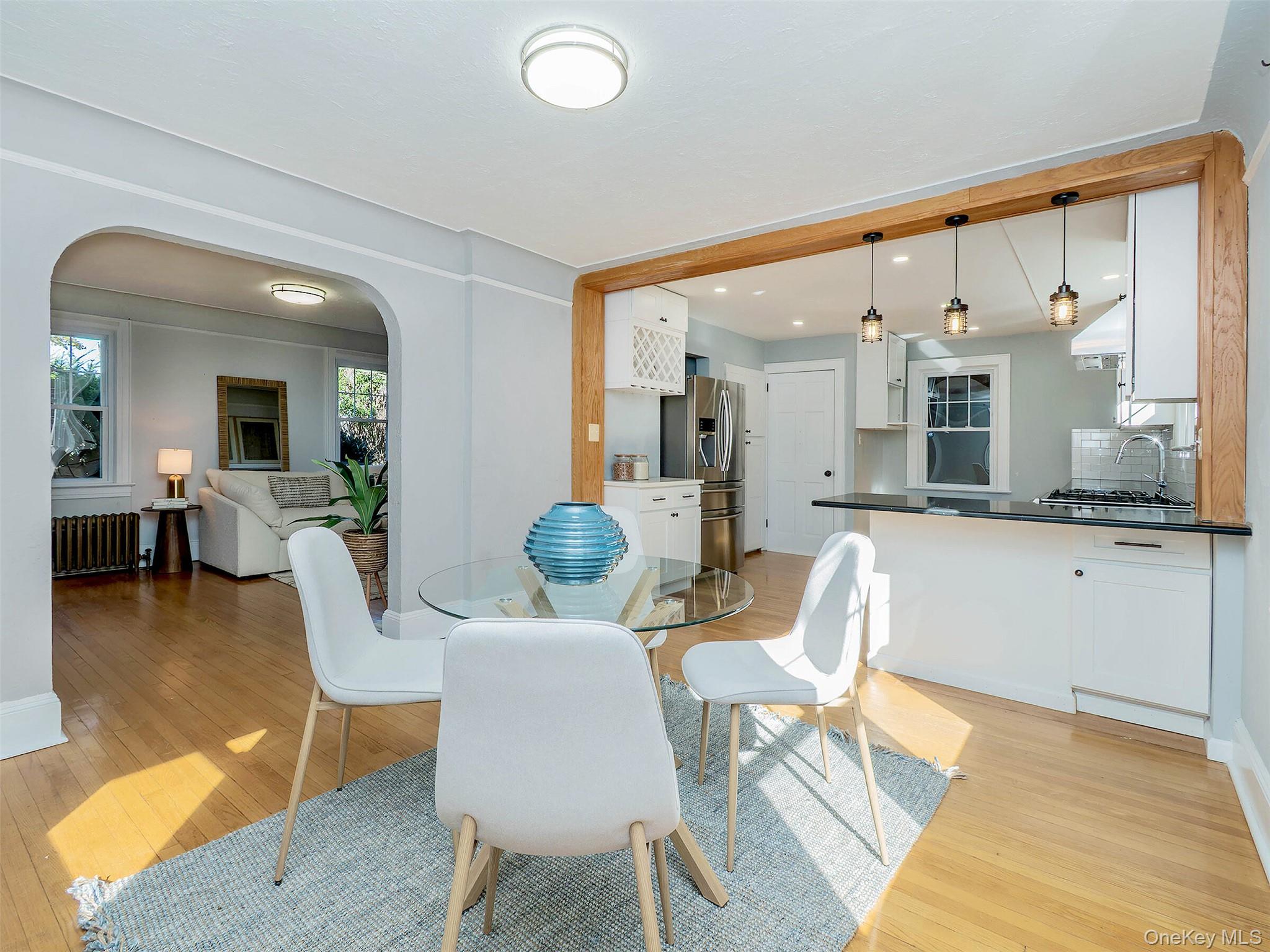 16 Avenue A, Port Washington, NY 11050