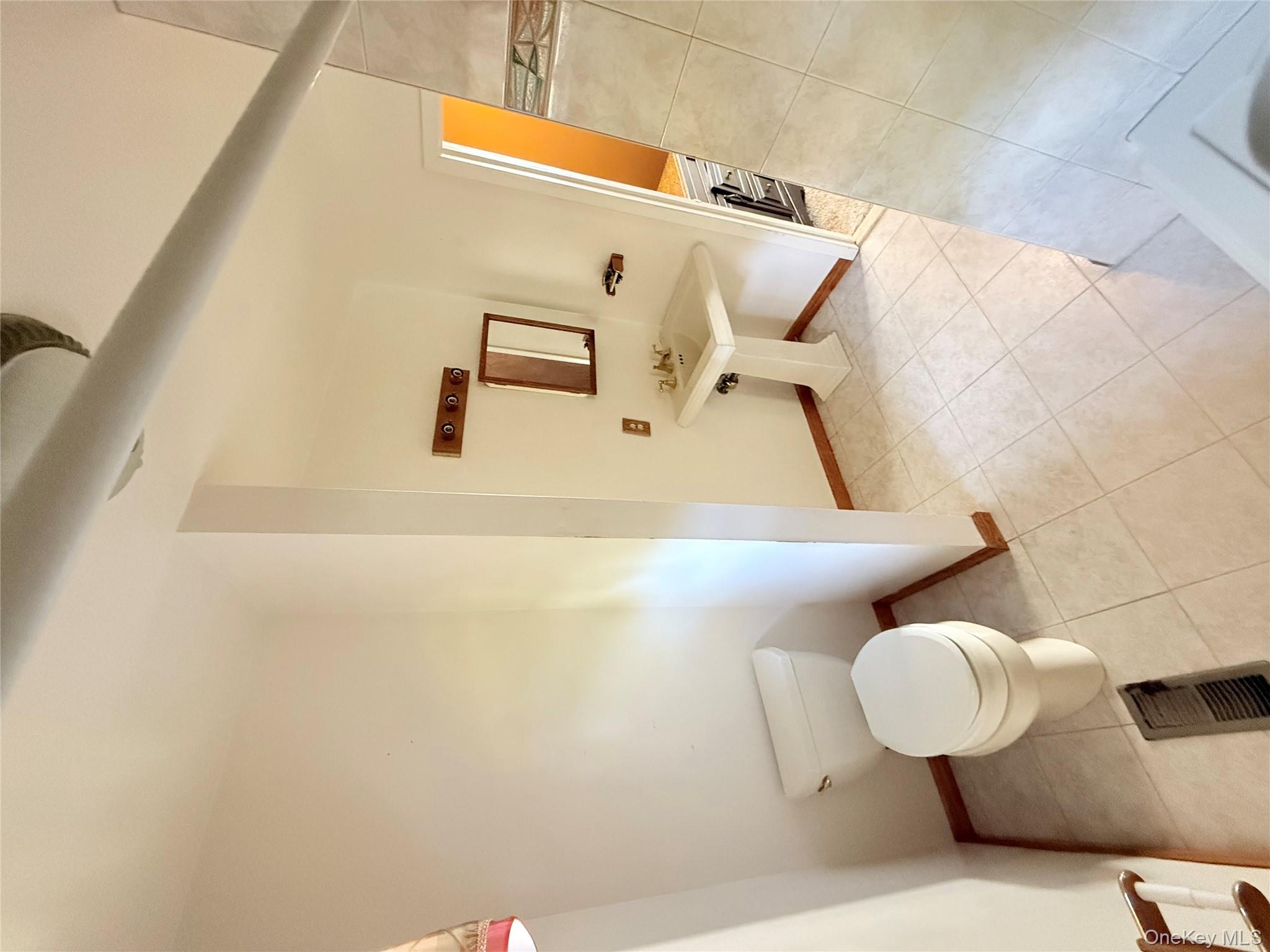 466 Country Club Lane, Pomona, NY 10970