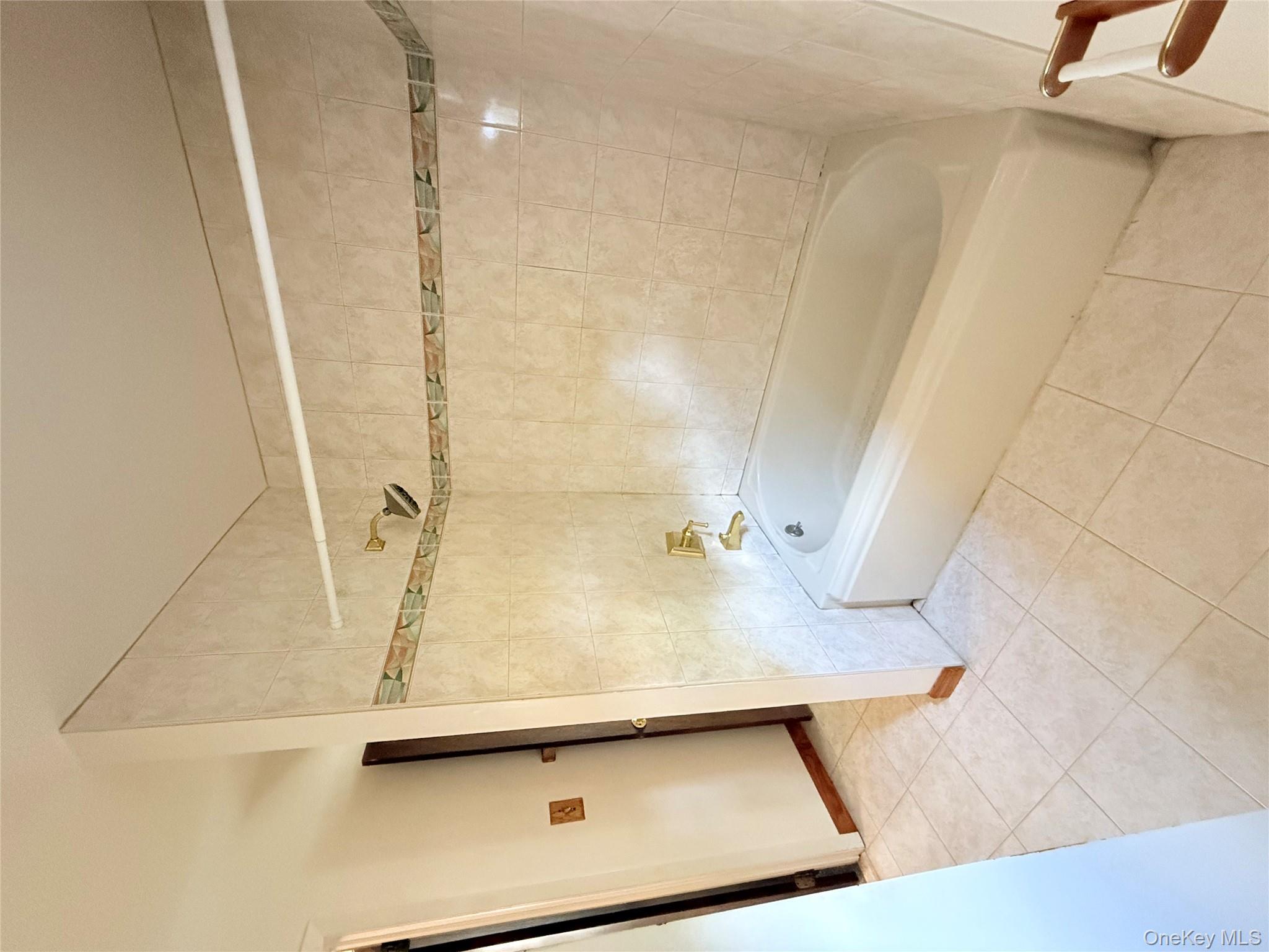 466 Country Club Lane, Pomona, NY 10970