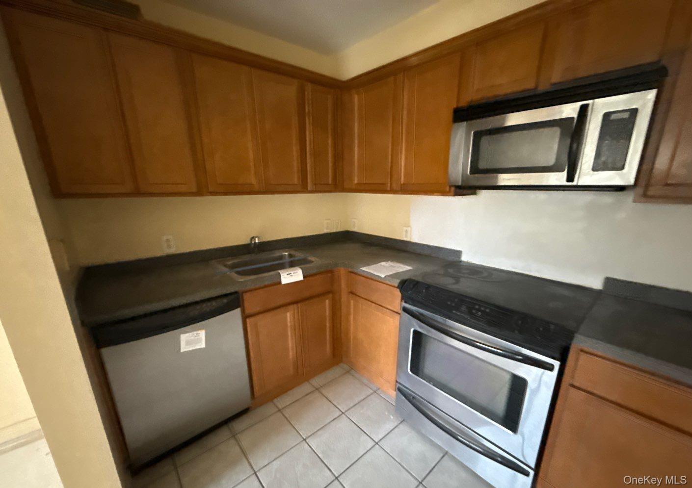 221 Beach 80th Street # 3D, Rockaway Beach, NY 11693