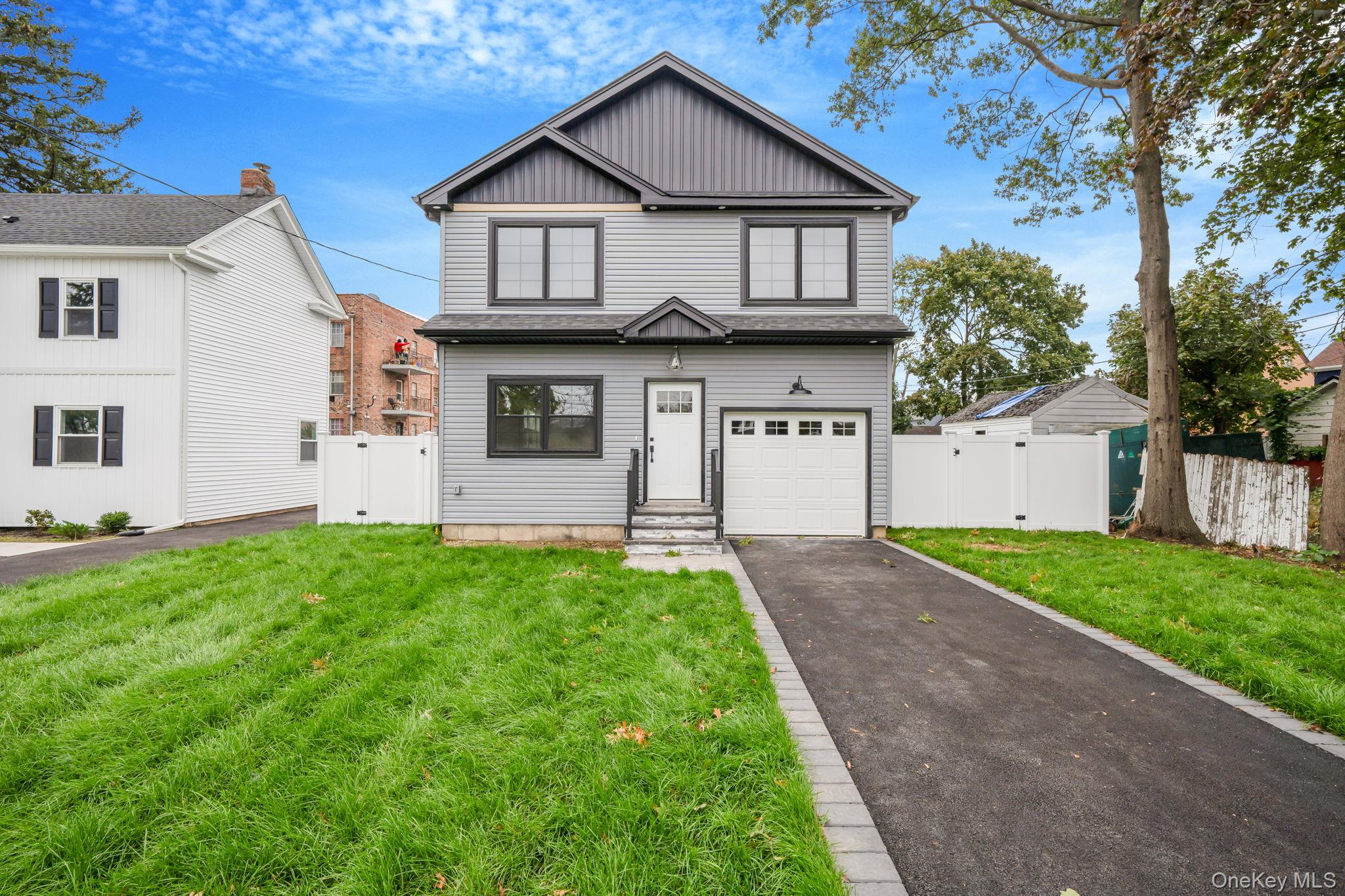 27 Elizabeth Court, Hempstead, NY 11550