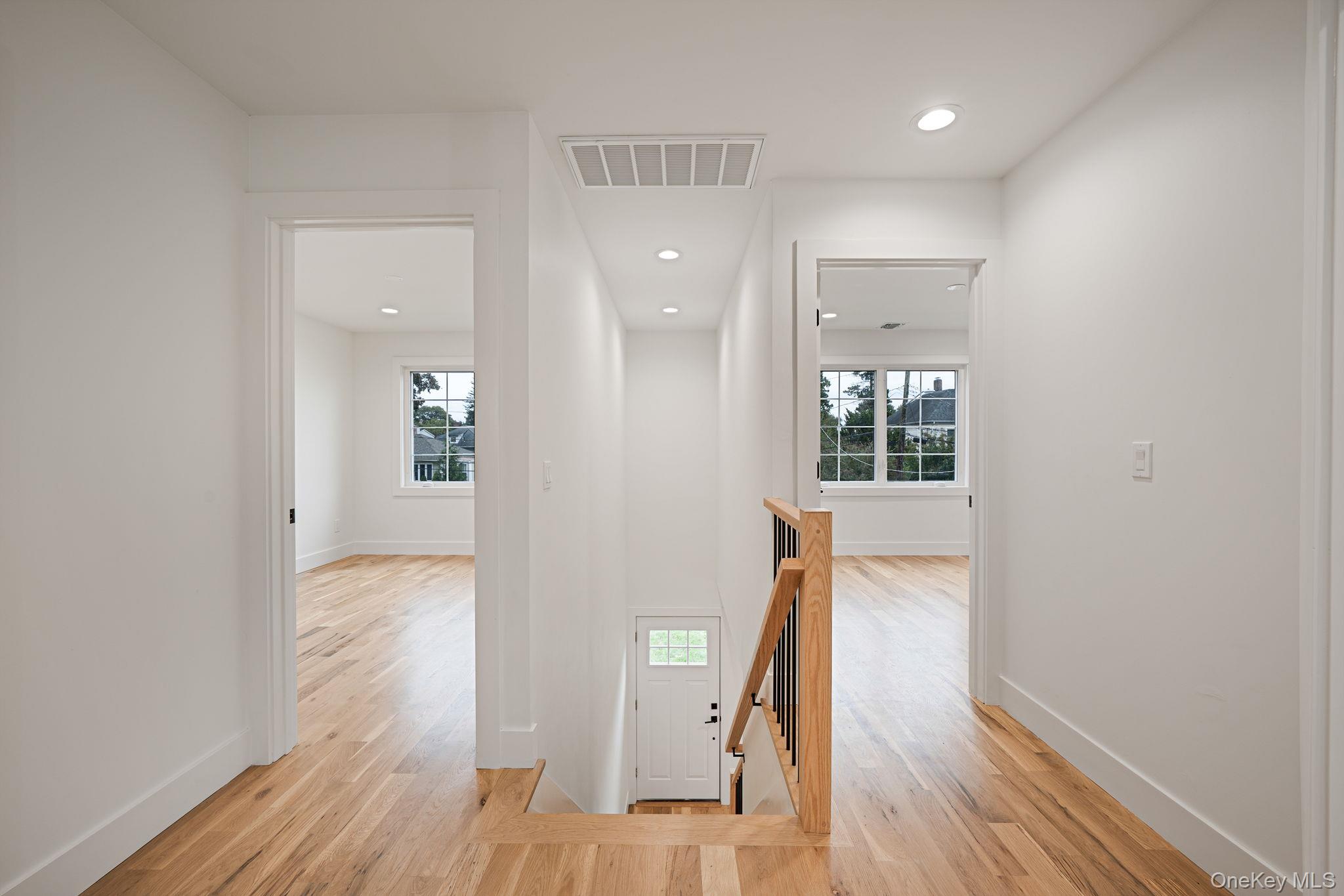 27 Elizabeth Court, Hempstead, NY 11550