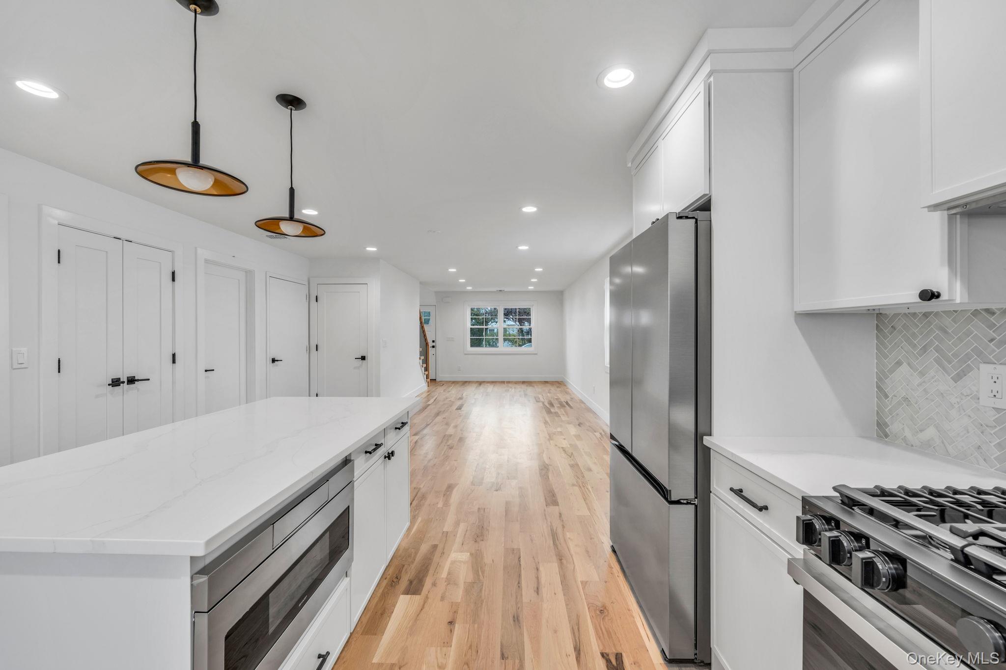 27 Elizabeth Court, Hempstead, NY 11550