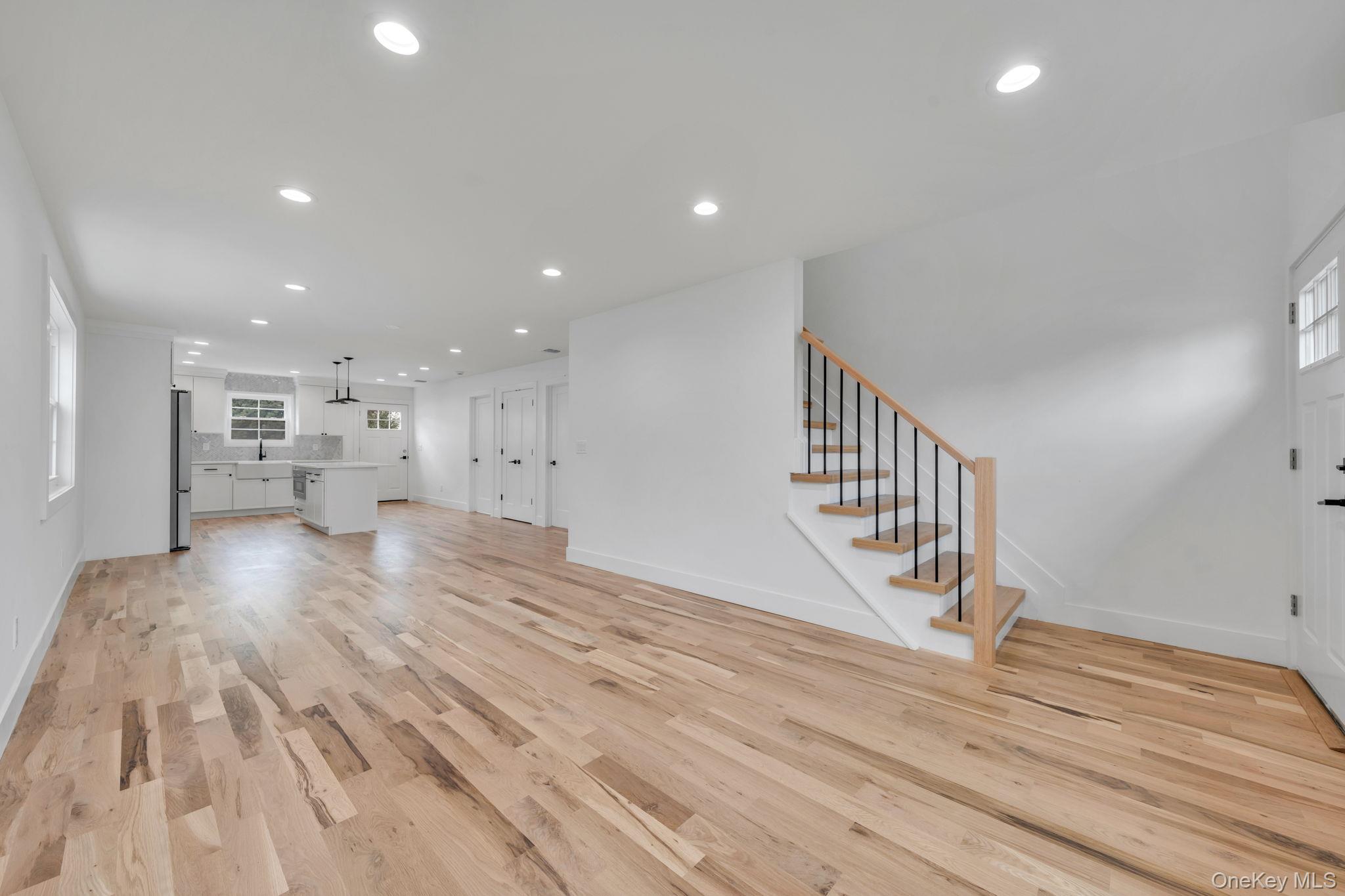 27 Elizabeth Court, Hempstead, NY 11550