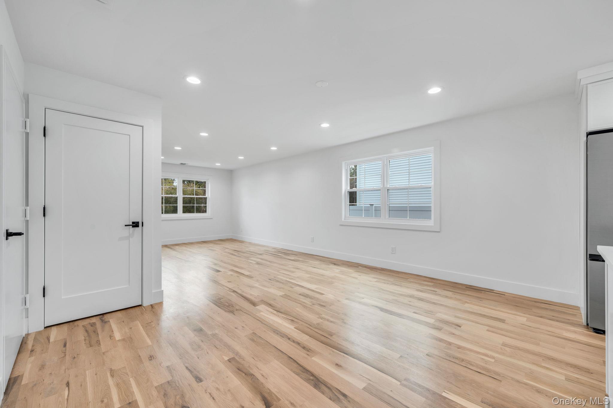 27 Elizabeth Court, Hempstead, NY 11550