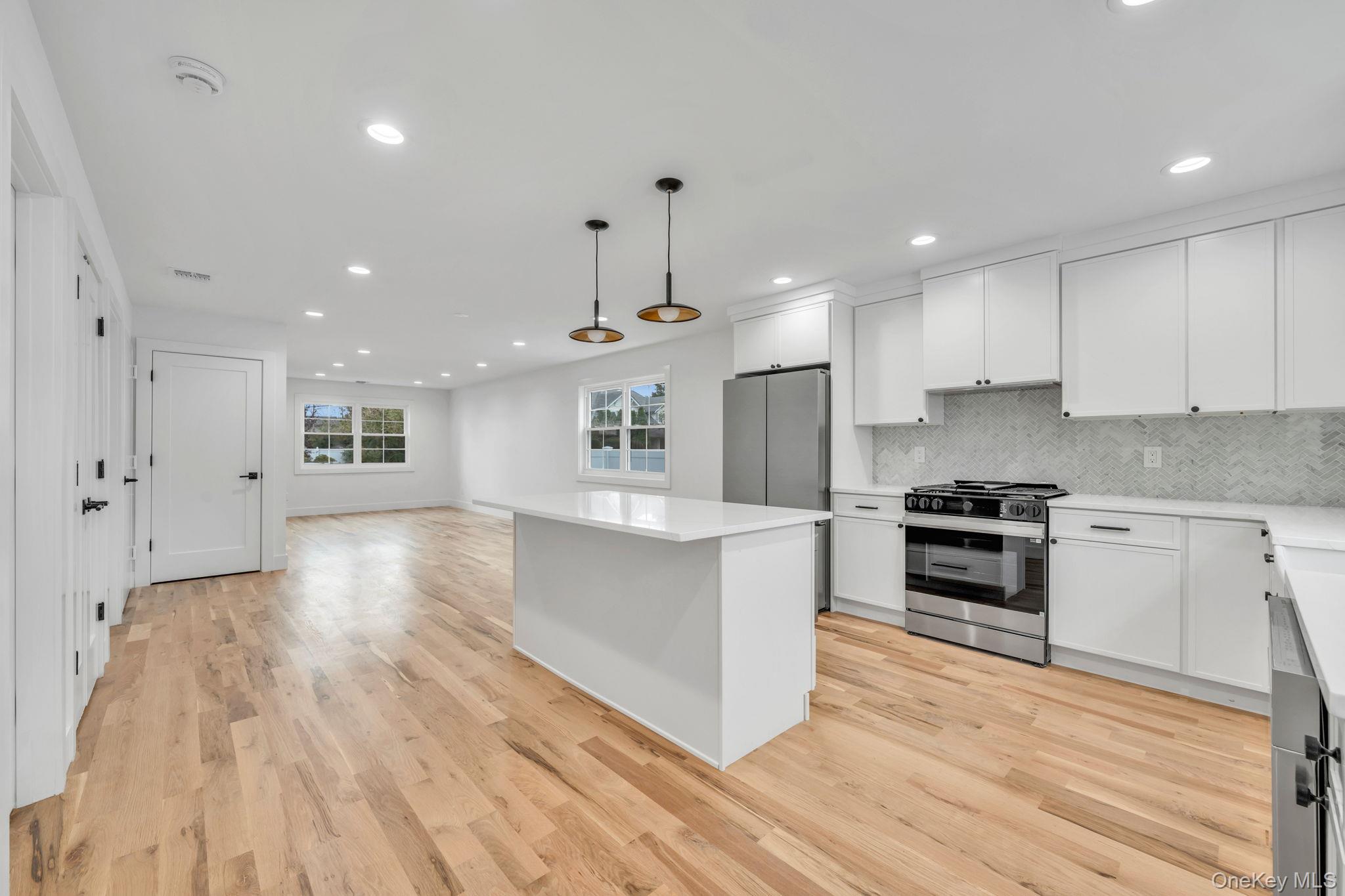 27 Elizabeth Court, Hempstead, NY 11550