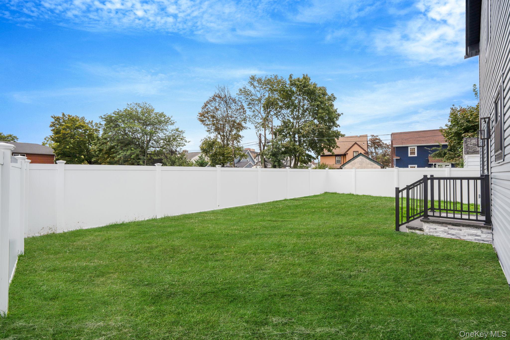 27 Elizabeth Court, Hempstead, NY 11550