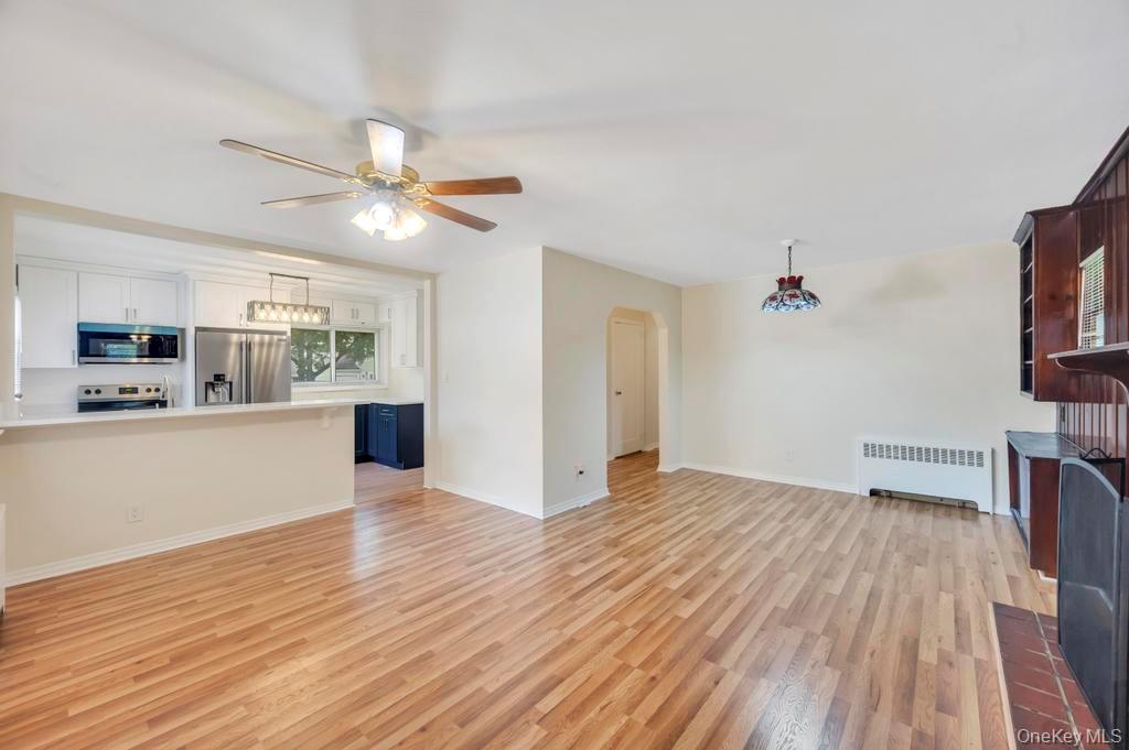 51 Stevenson Road, Hewlett, NY 11557