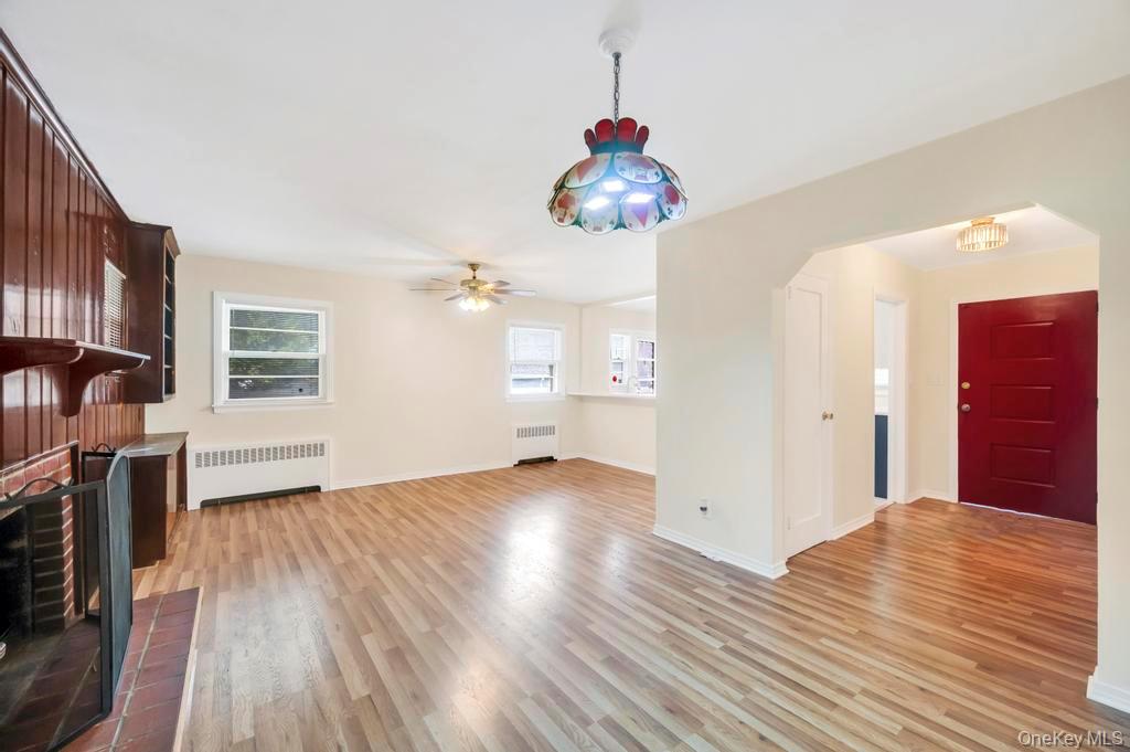 51 Stevenson Road, Hewlett, NY 11557