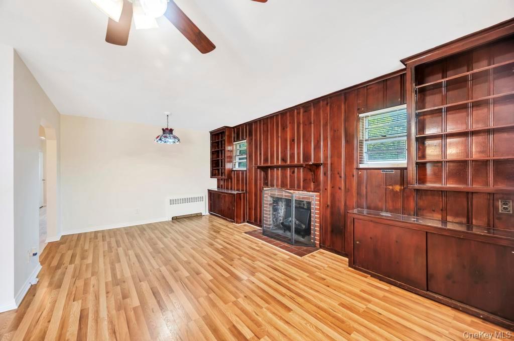 51 Stevenson Road, Hewlett, NY 11557