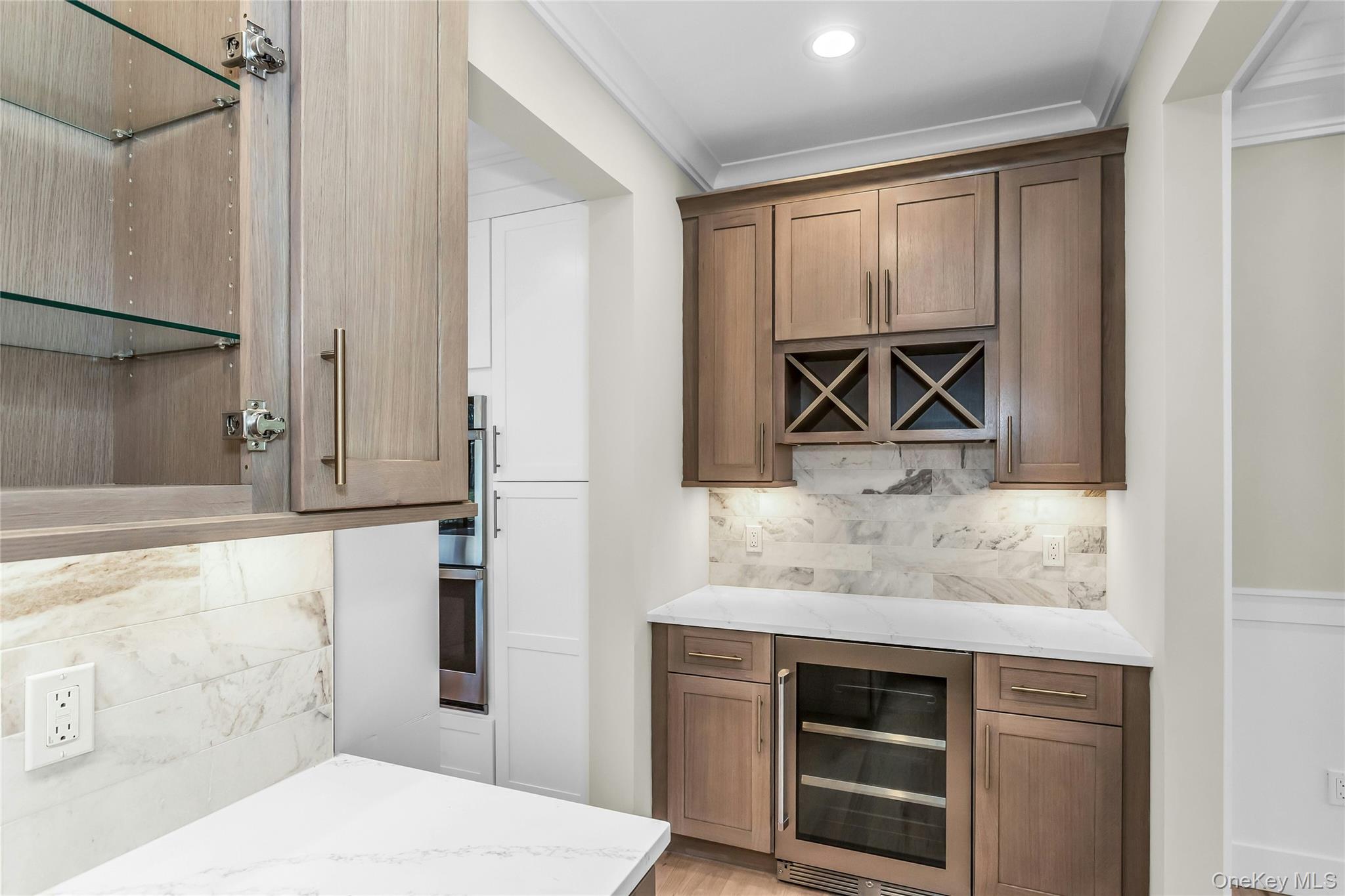 47 Shelter Hill Road, Plainview, NY 11803