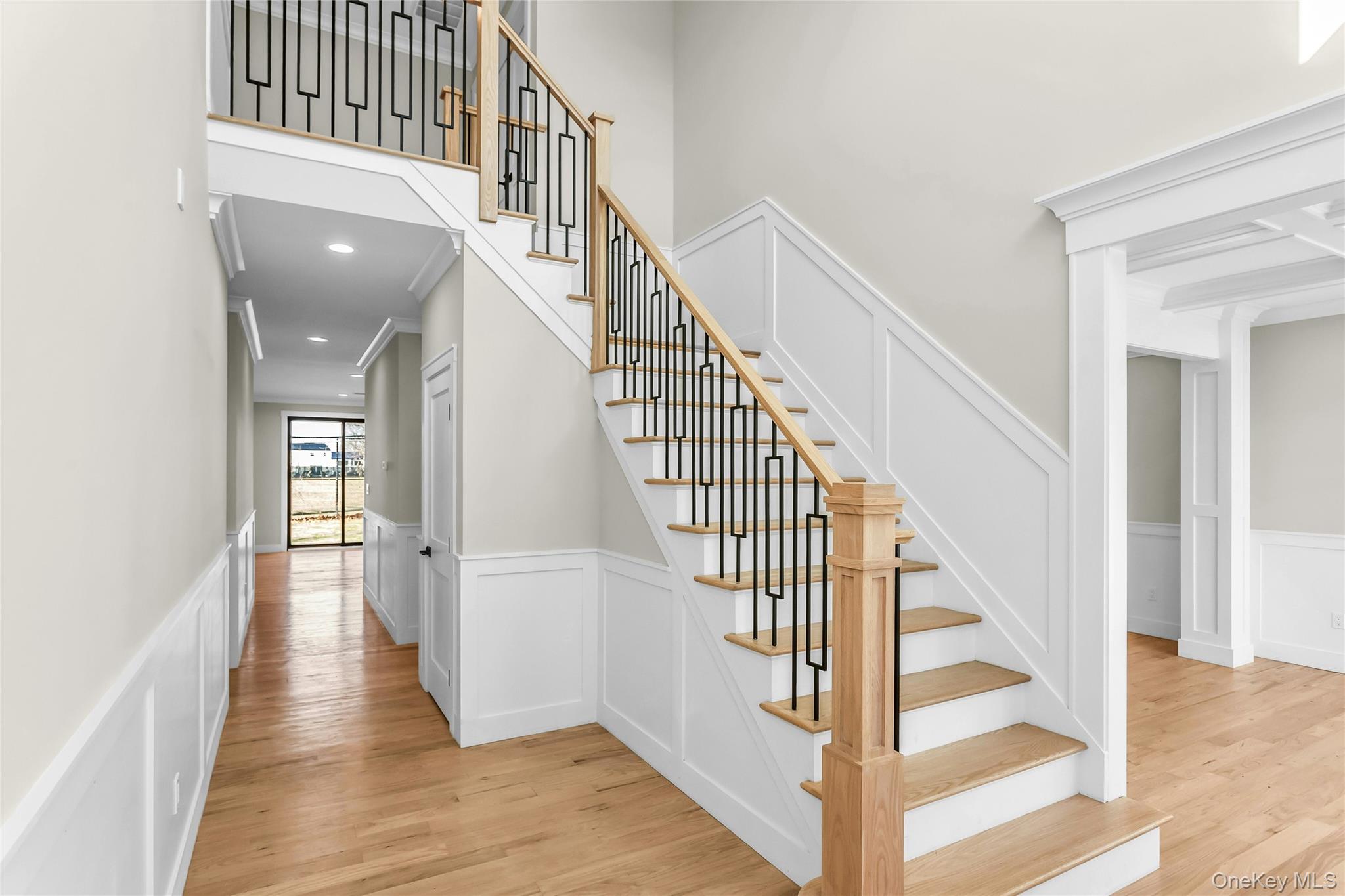 47 Shelter Hill Road, Plainview, NY 11803