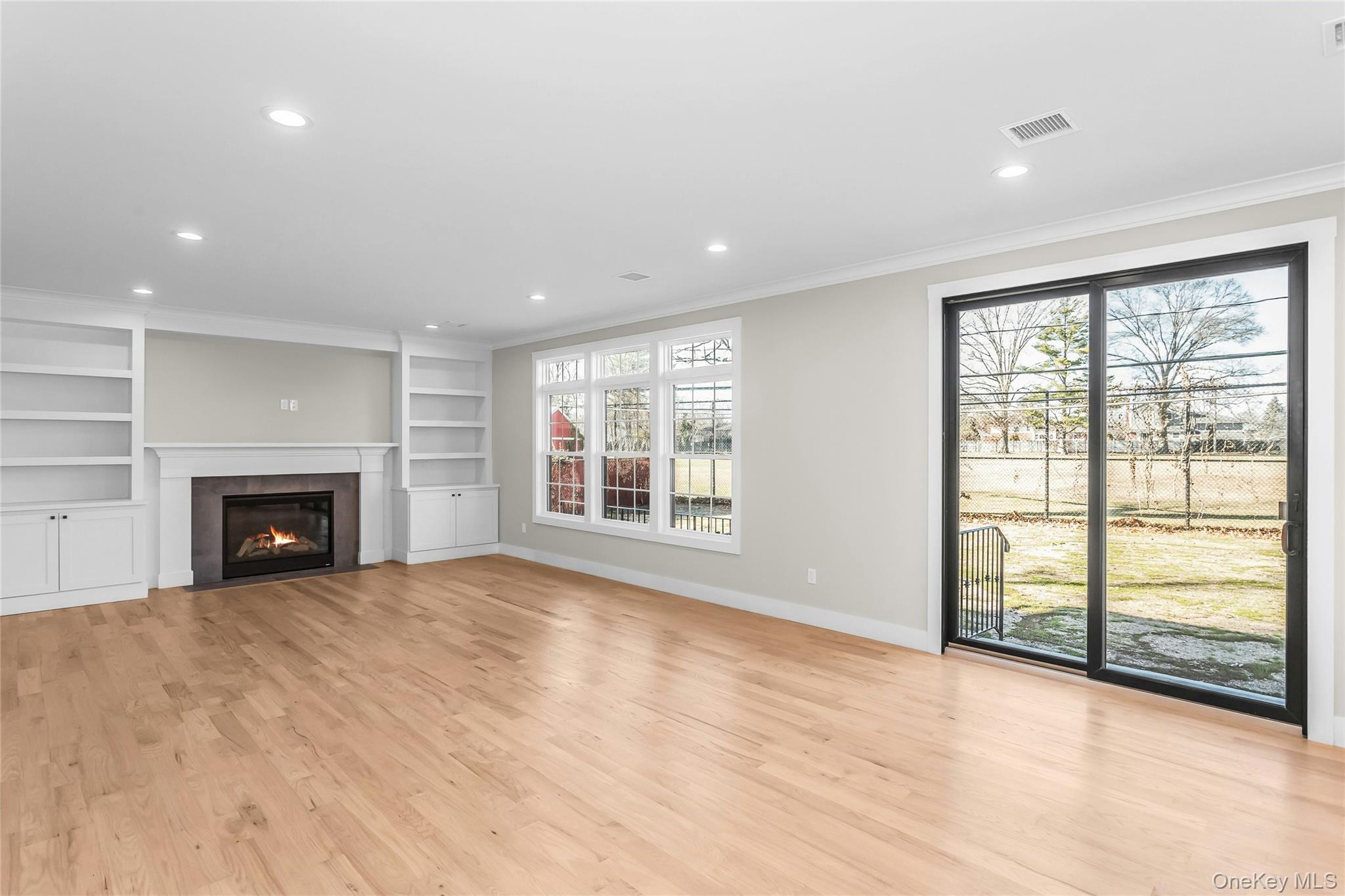 47 Shelter Hill Road, Plainview, NY 11803