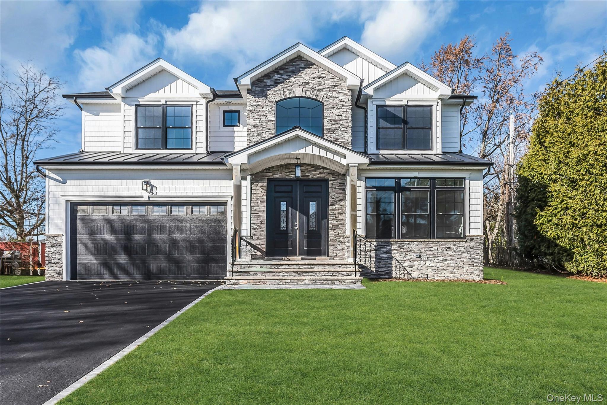 47 Shelter Hill Road, Plainview, NY 11803