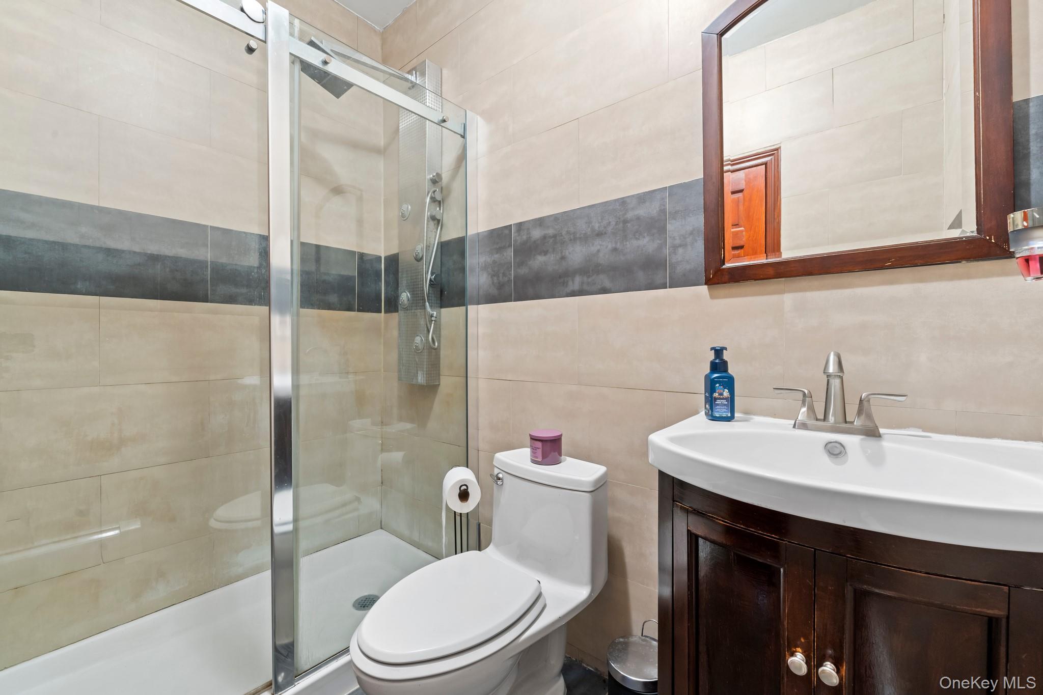 609 Lexington Avenue, Brooklyn, NY 11221