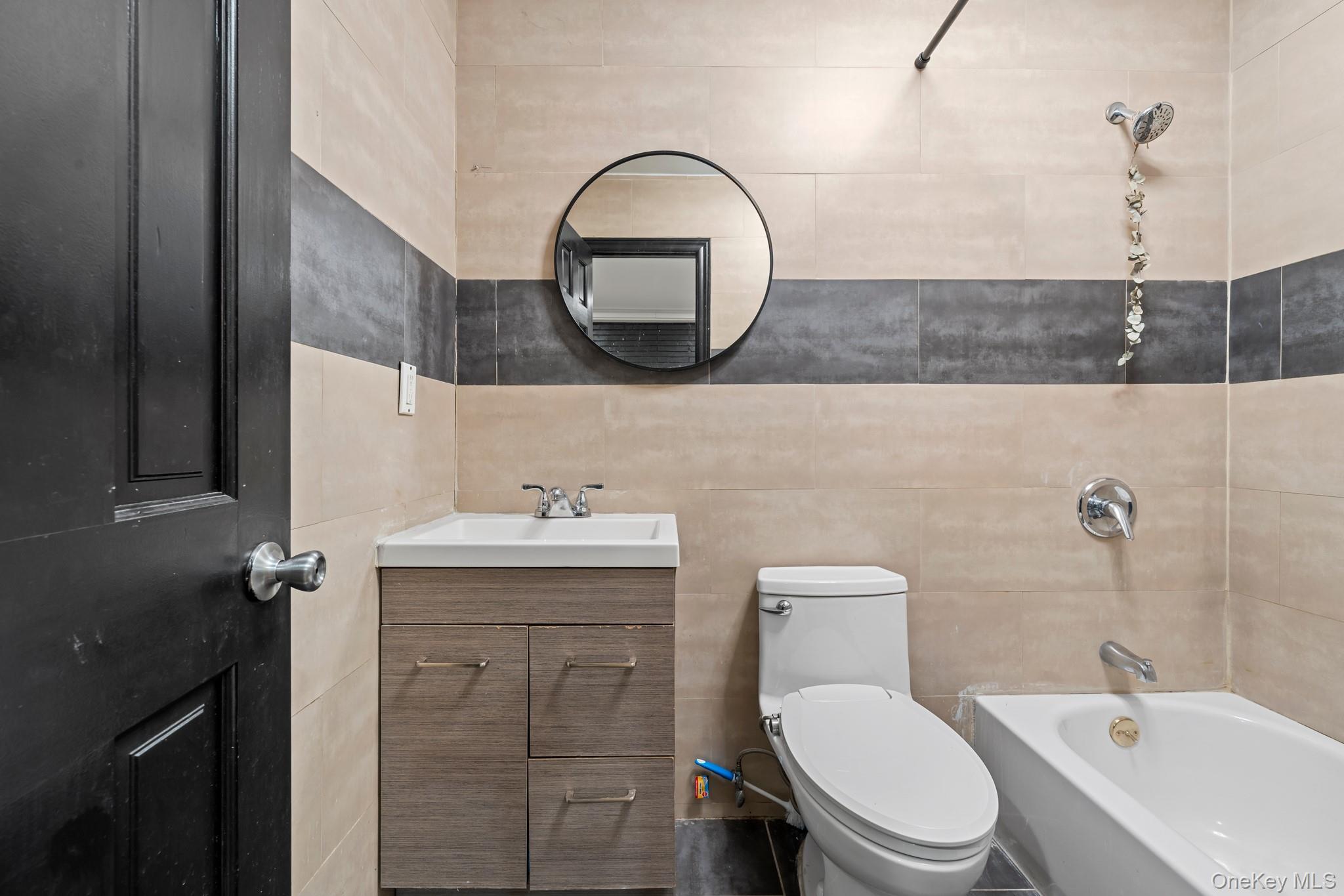 609 Lexington Avenue, Brooklyn, NY 11221