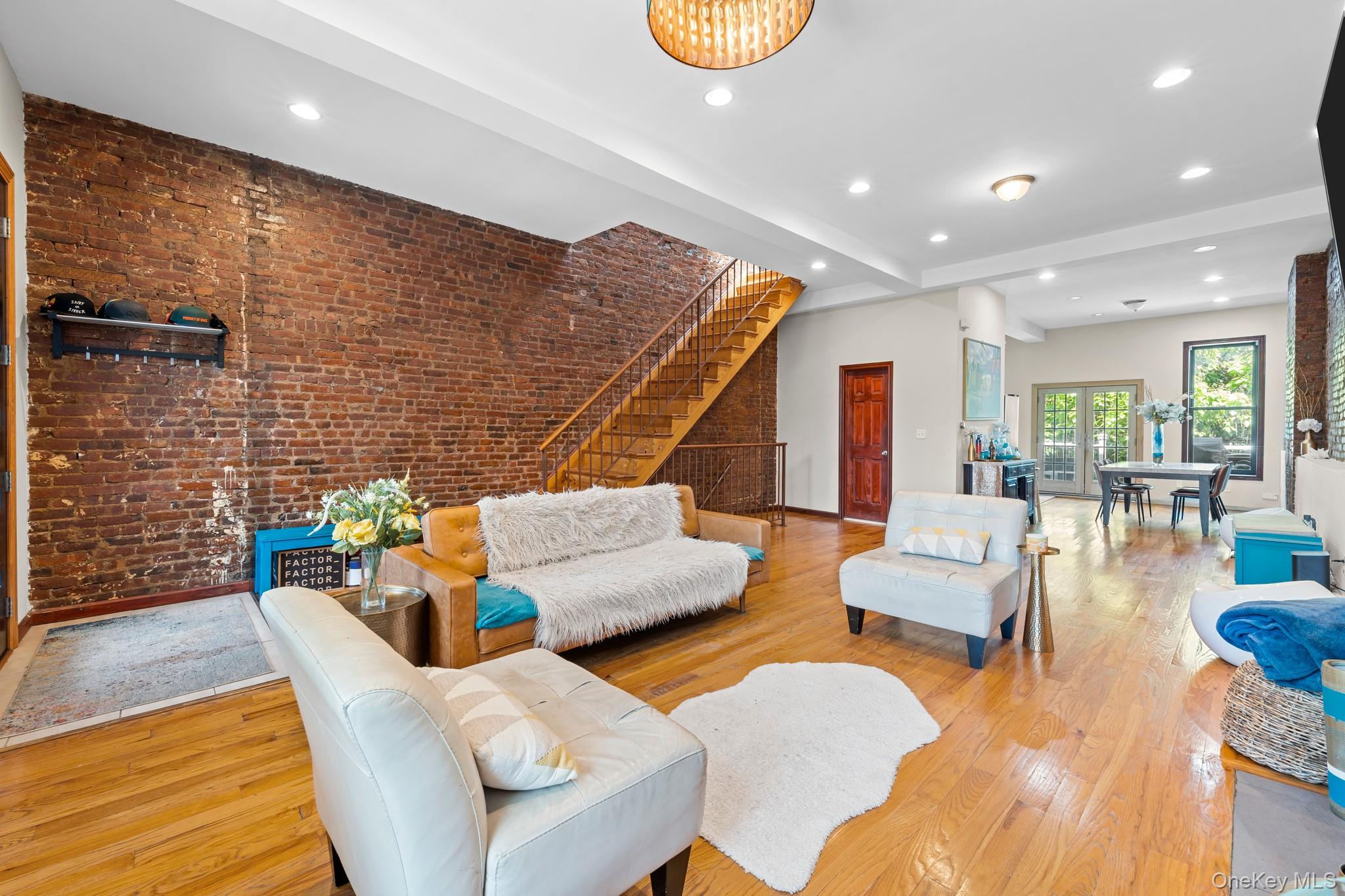 609 Lexington Avenue, Brooklyn, NY 11221