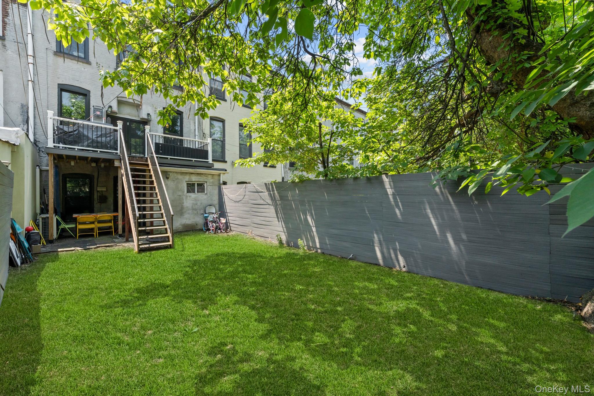 609 Lexington Avenue, Brooklyn, NY 11221