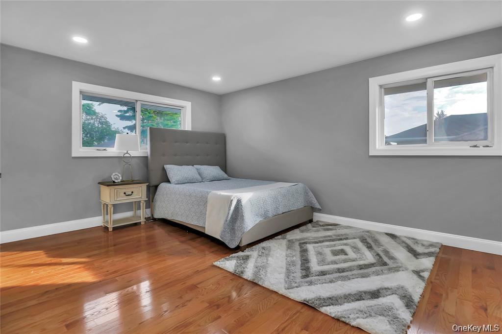 14 Westminster Road, Syosset, NY 11791