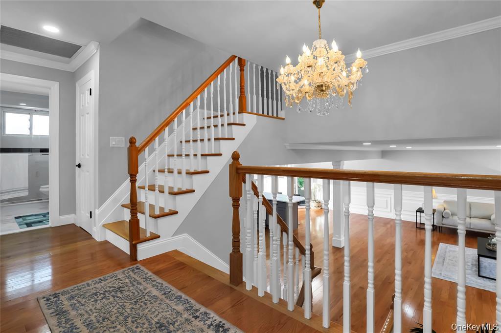 14 Westminster Road, Syosset, NY 11791