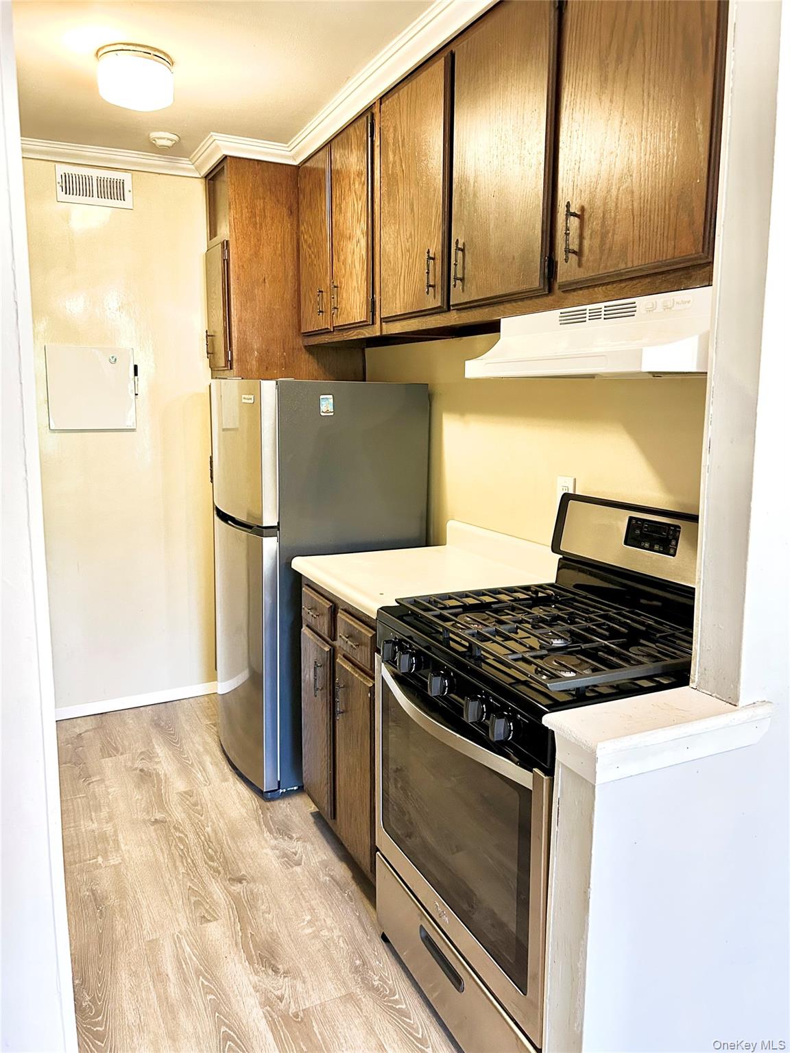 214 Artist Lake Drive, Middle Island, NY 11953