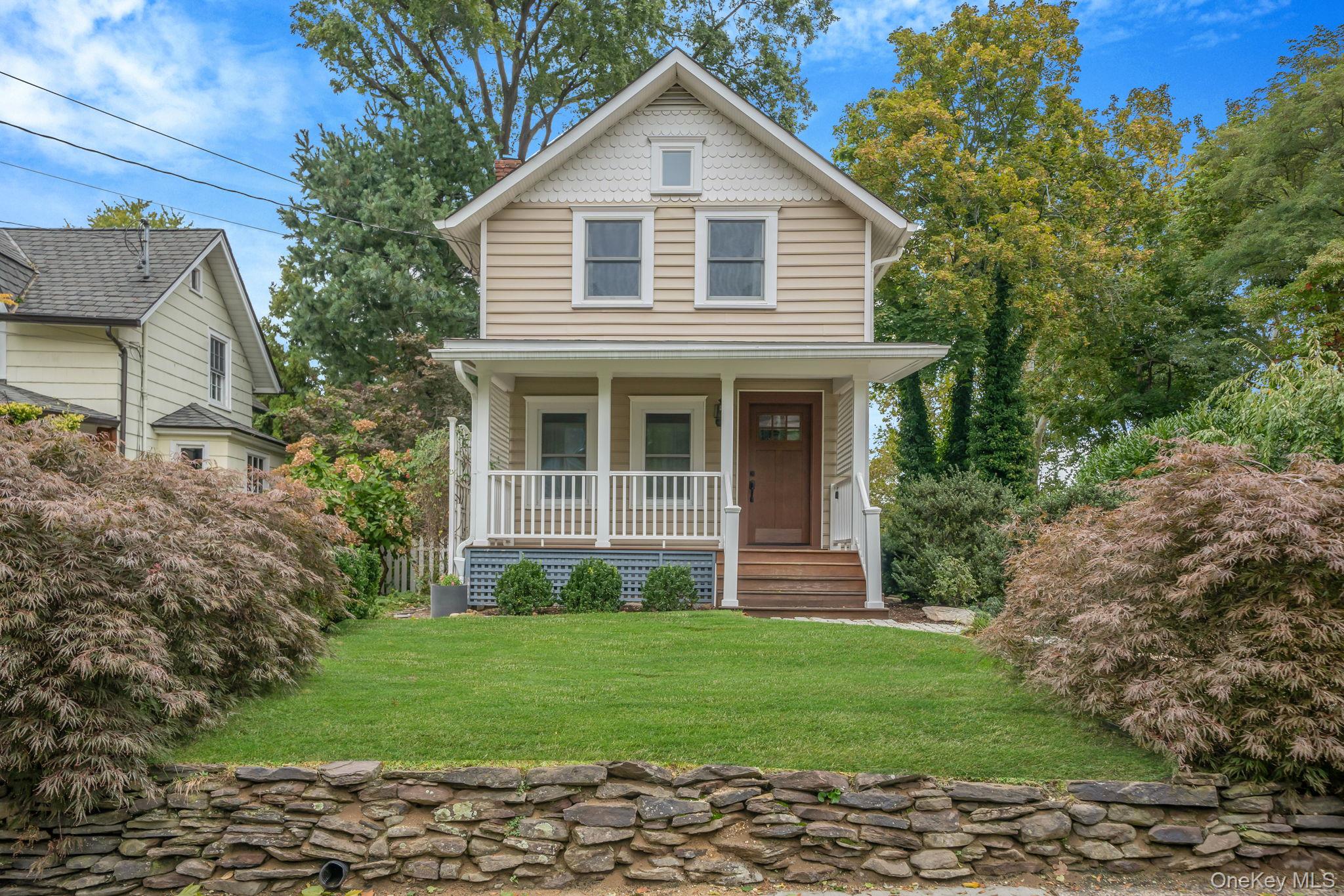 29 5th Avenue, Port Washington, NY 11050