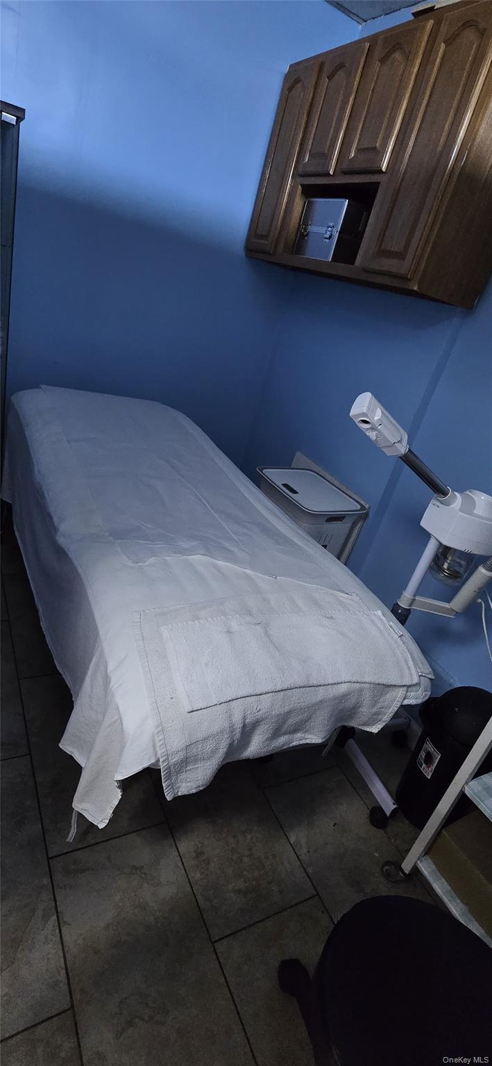 10217 Roosevelt Avenue, Corona, NY 11368