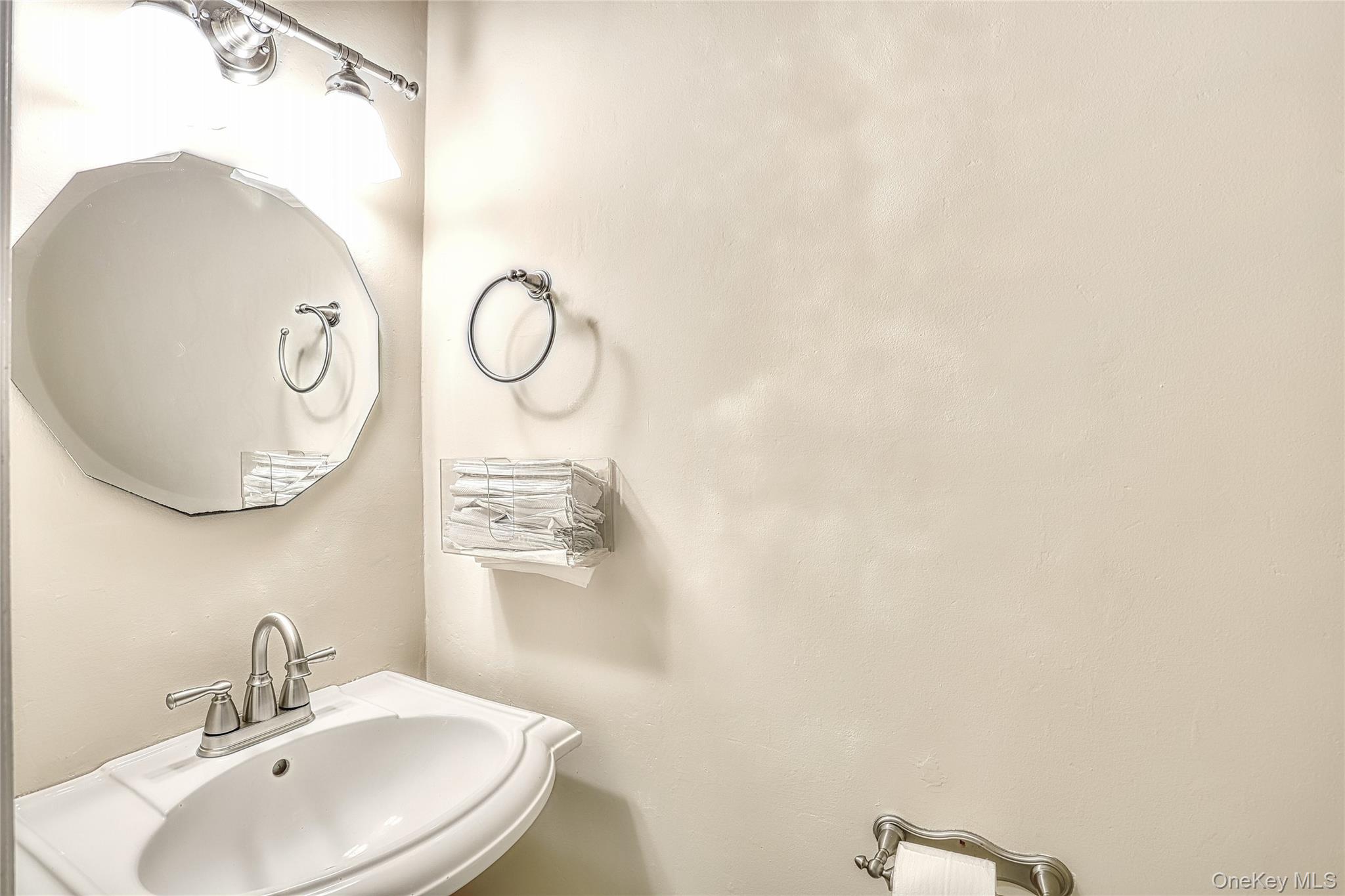 121 Smith Hill Road, Suffern, NY 10901