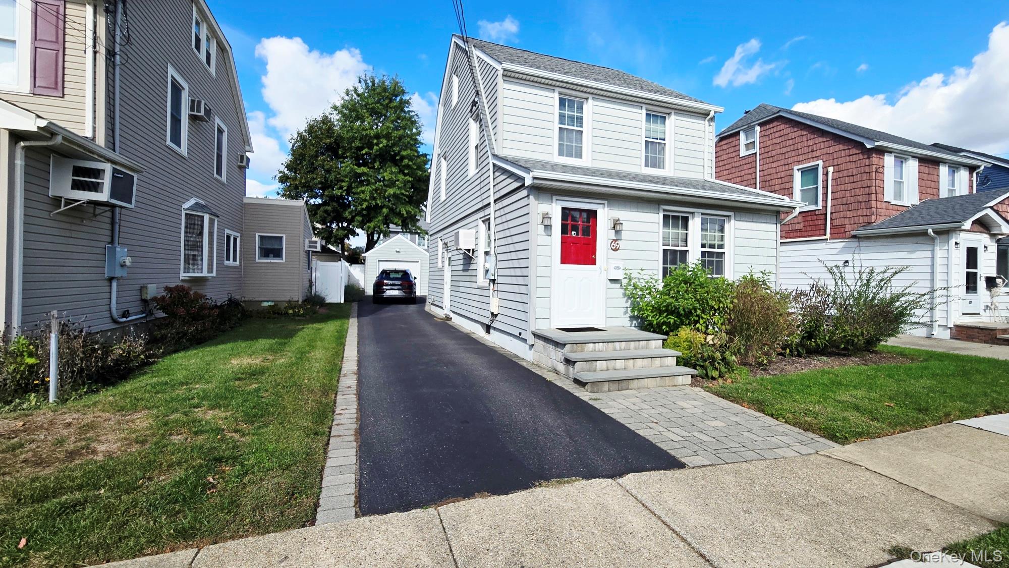 69 Harvard Street, Williston Park, NY 11596