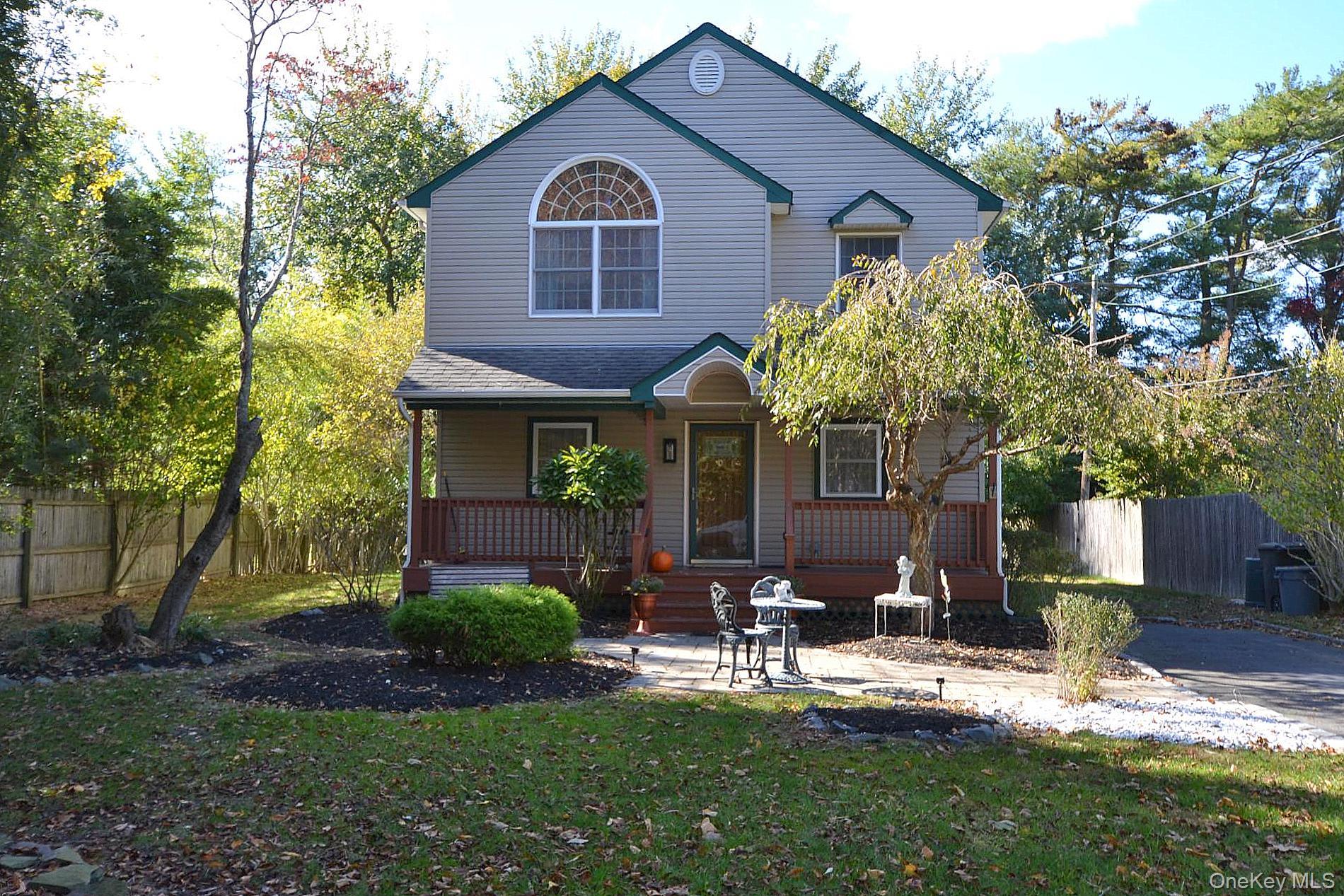 386 Grove Avenue, Patchogue, NY 11772