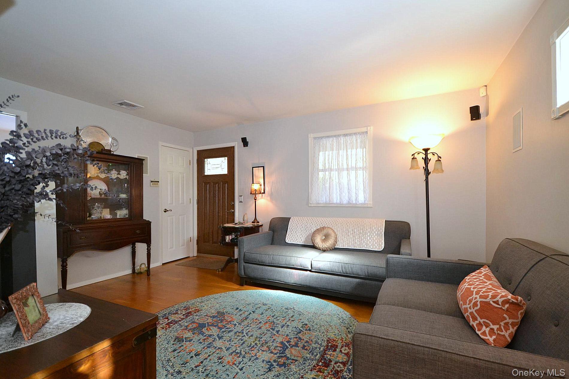 386 Grove Avenue, Patchogue, NY 11772