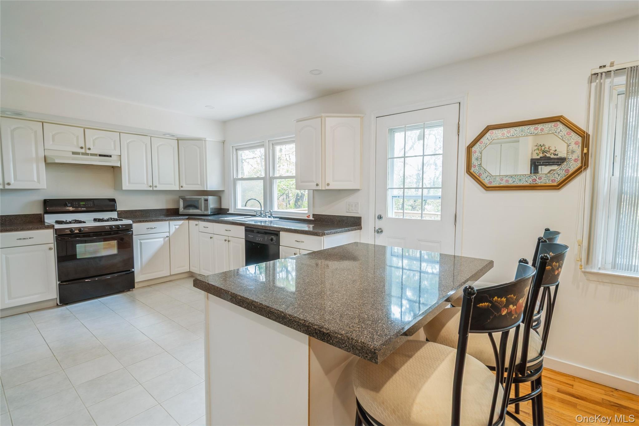 42 Mesa Place, Nanuet, NY 10954