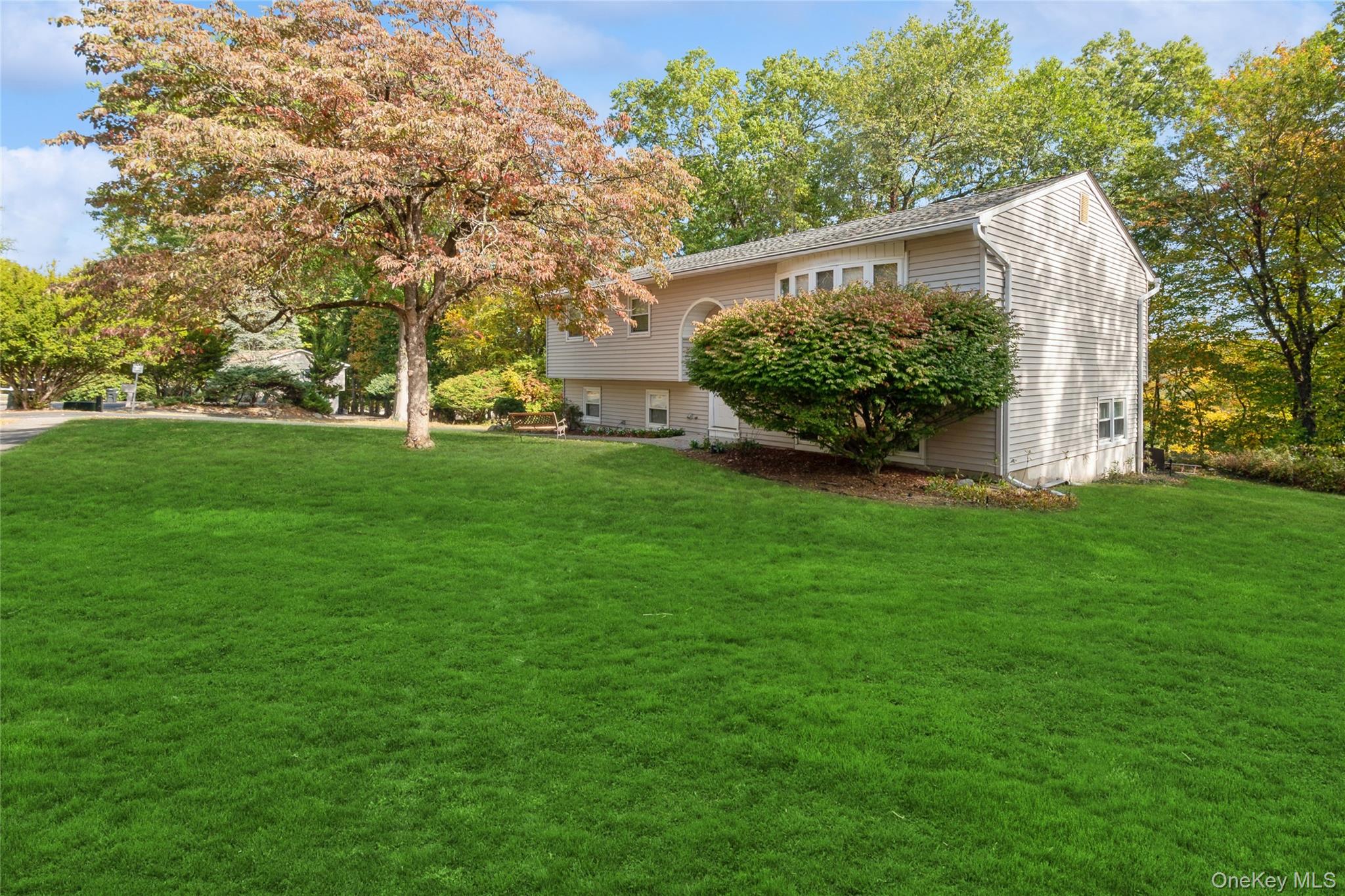 42 Mesa Place, Nanuet, NY 10954